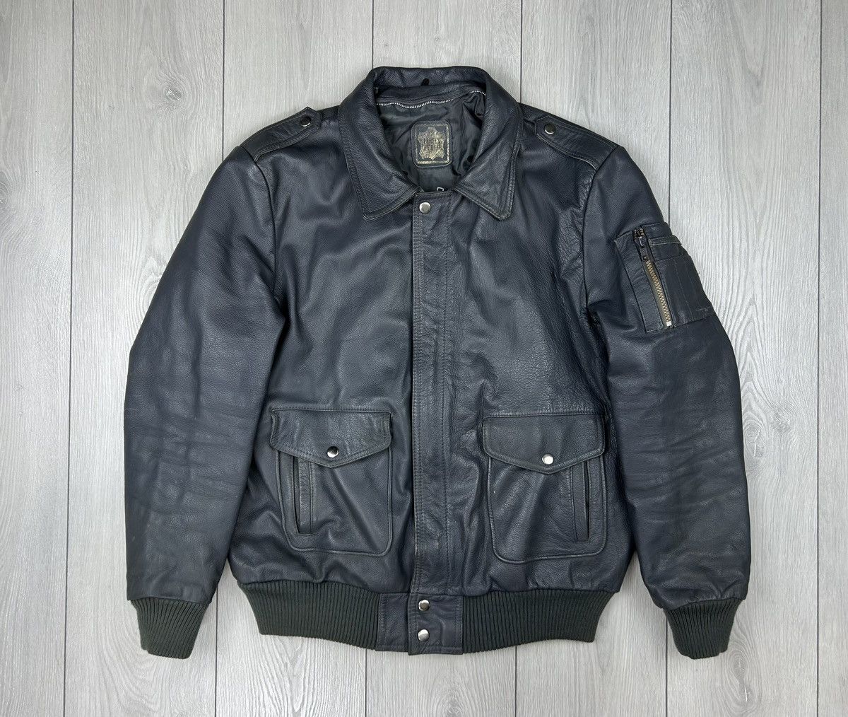 Vintage Vintage Aviator Leather Jacket size M Size US M / EU 48-50 / 2 - 1 Thumbnail