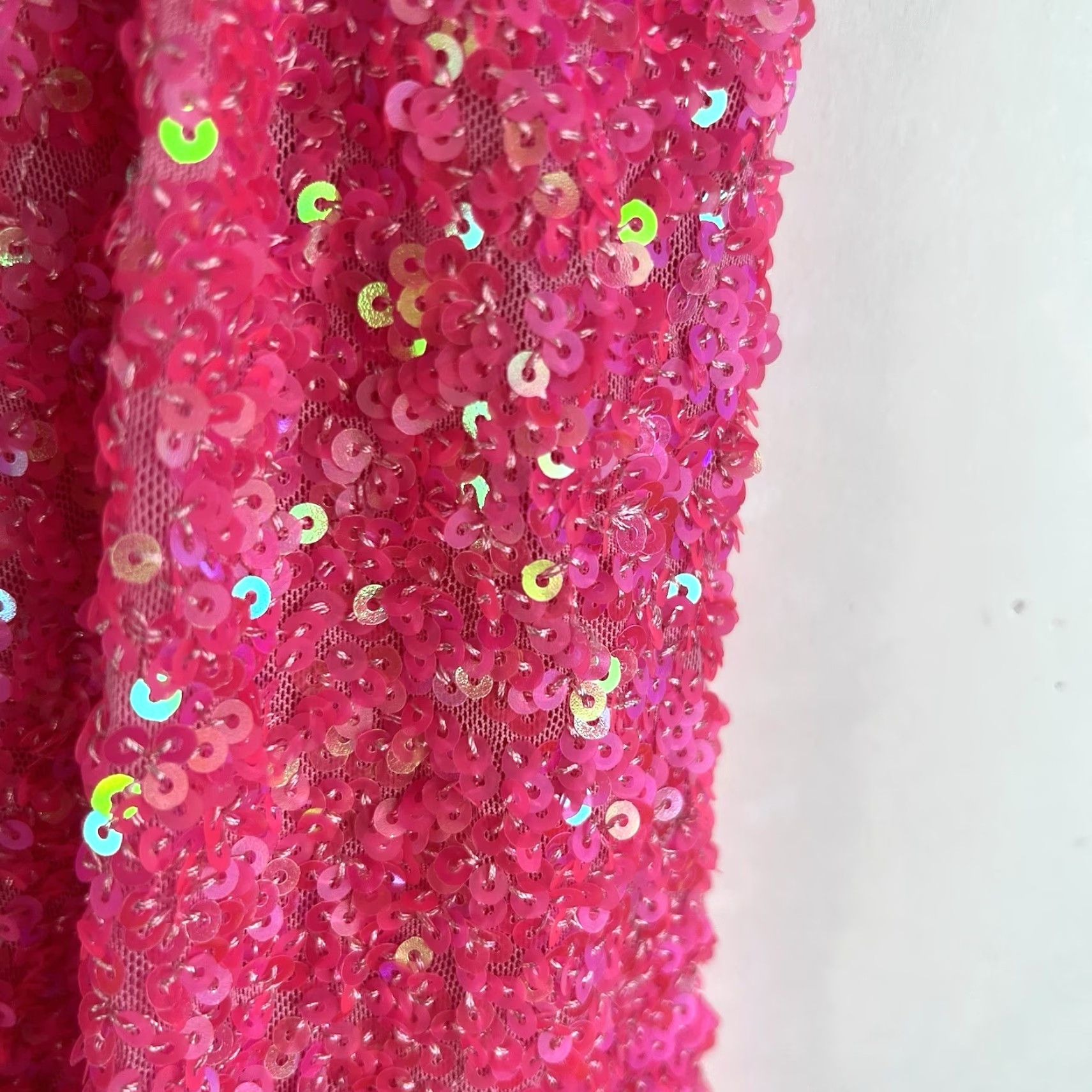 Nasty Gal Nasty Gal Sequin Sleeveless Top Womens Size 8 Pink Shirt 8 Womens Pink Sequin Sleeveless Cropped City Classic Casual Summer Spring Womens Size M / US 6-8 / IT 42-44 - 2 Thumbnail