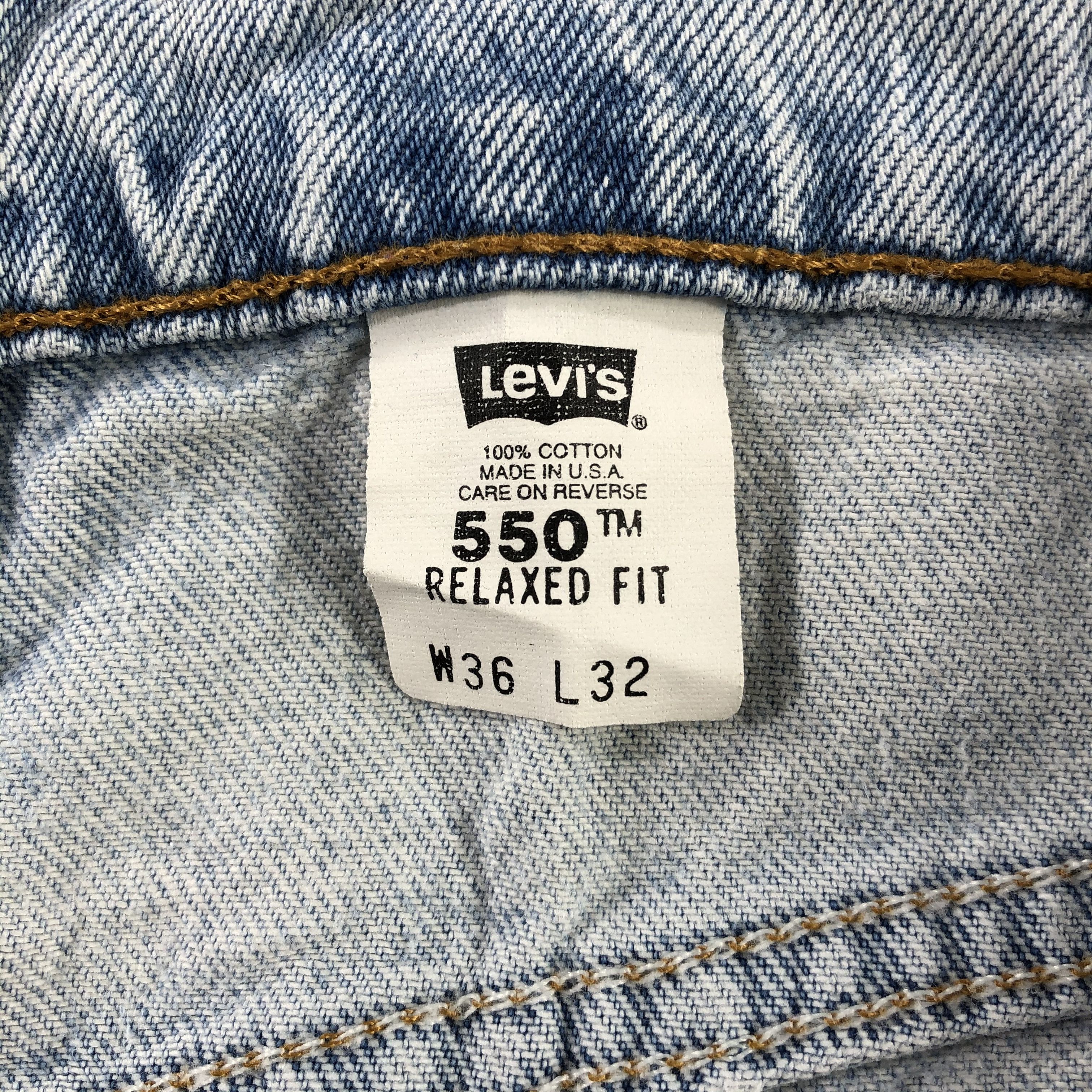 Levi's Vintage 90s Levis 550 Jeans Lightwash Denim KJ1376 Size US 35 - 13 Thumbnail