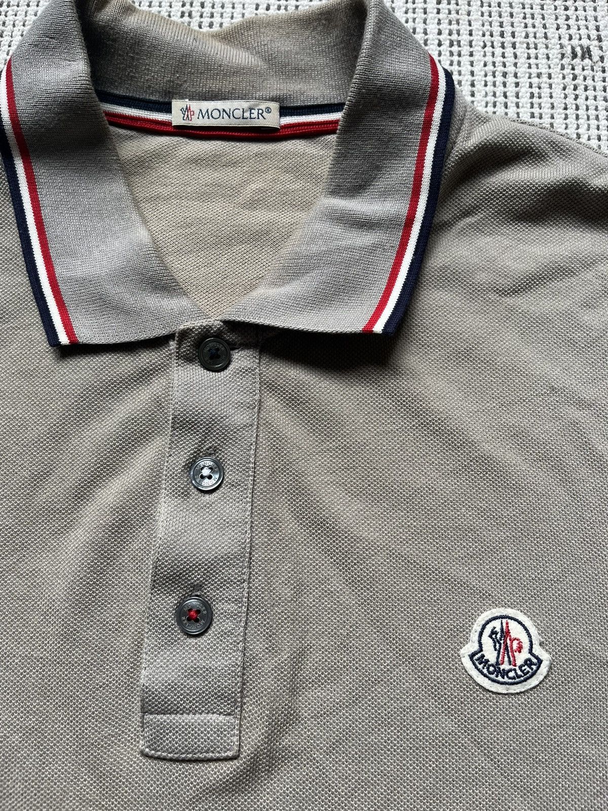 Moncler Moncler logo patch polo tshirt Size US M / EU 48-50 / 2 - 2 Thumbnail