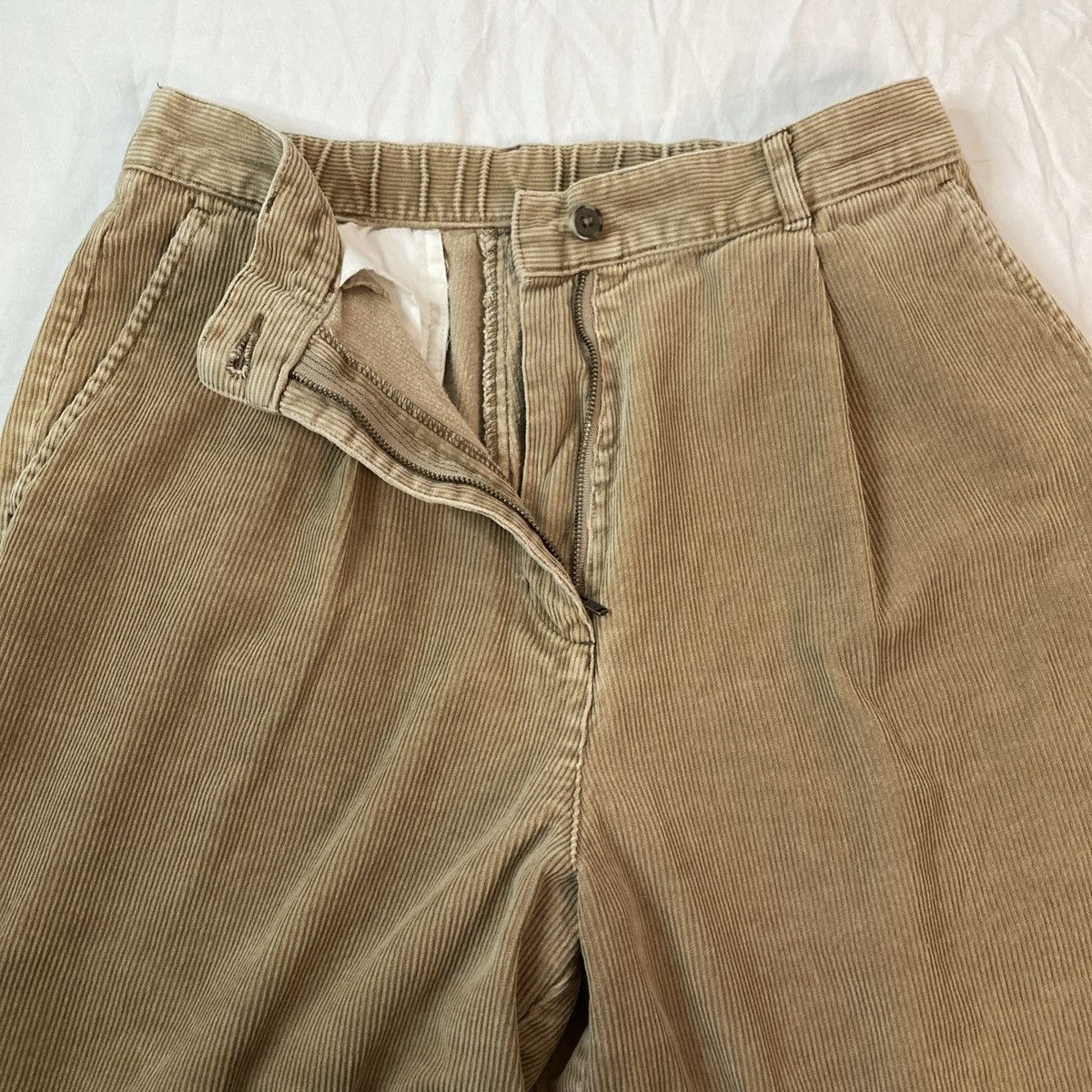 L.L. Bean L.L. Bean Corduroy Women's Pants Trousers Khaki Sz 8 Tall Size 30" / US 8 / IT 44 - 5 Thumbnail