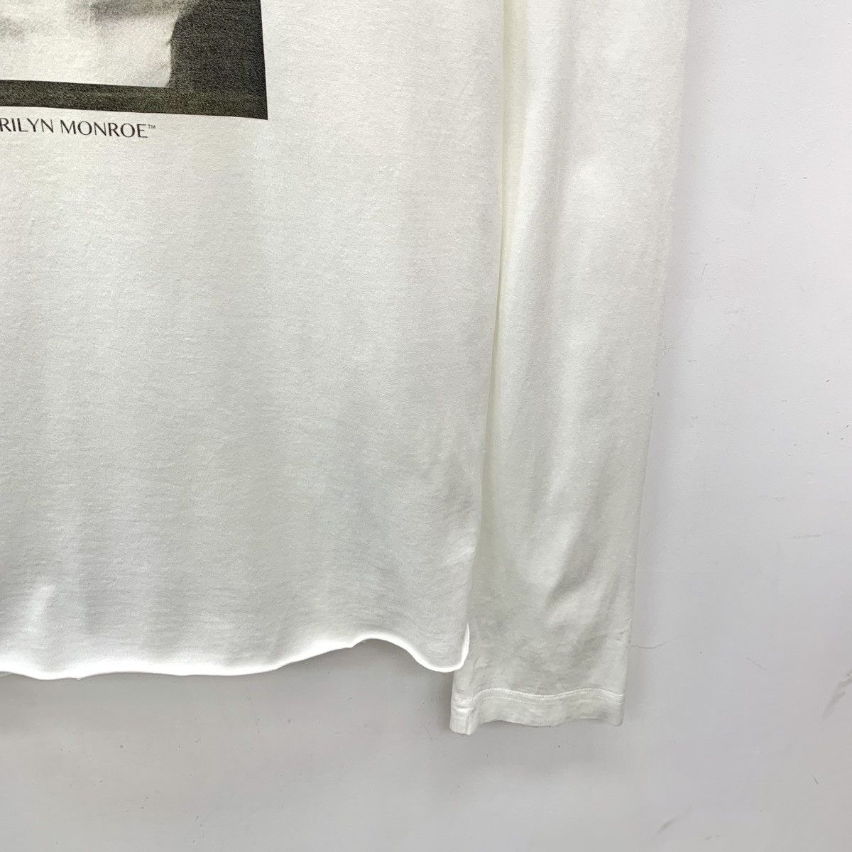 Dolce & Gabbana Dolce & Gabbana White Figure Print Long Sleeve T-Shirt K26WX Size US S / EU 44-46 / 1 - 4 Thumbnail