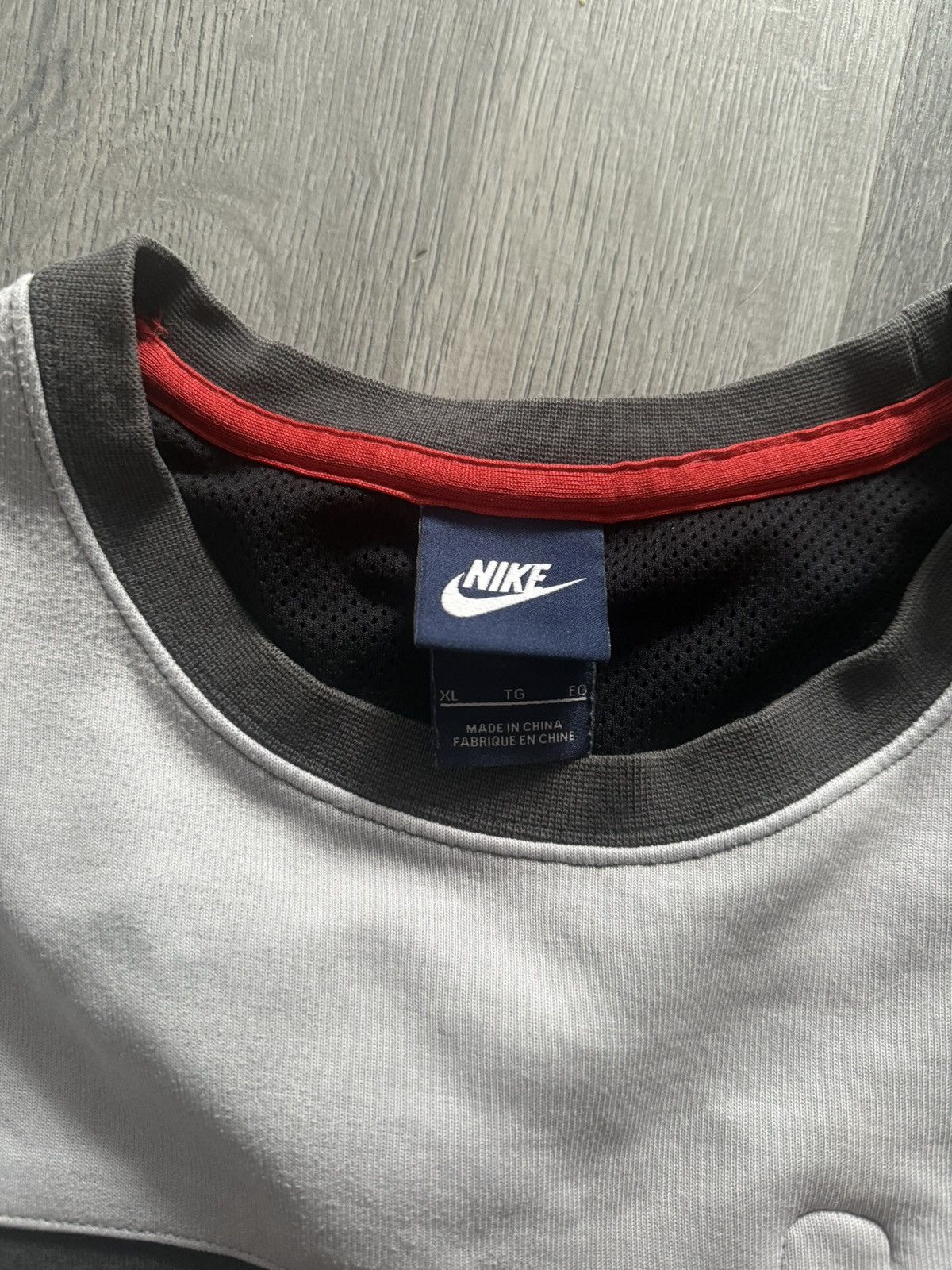 Nike Vintage Nike sweatshirt Size XL grey red Size US XL / EU 56 / 4 - 3 Thumbnail