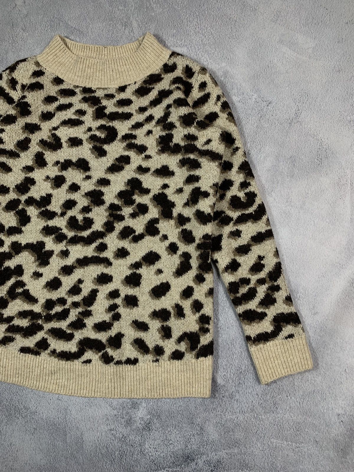 Japanese Brand Vintage Japanese coloured all over sweater streetwear size L Size L / US 10 / IT 46 - 3 Thumbnail