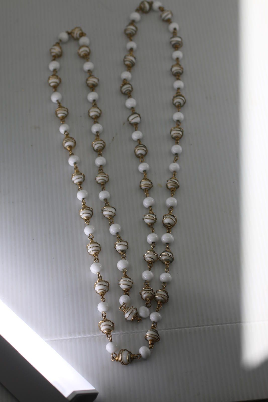 Unknown London Vintage White Glass Bead Necklace Gold Tone Spiral Wire Long Size ONE SIZE - 1 Thumbnail