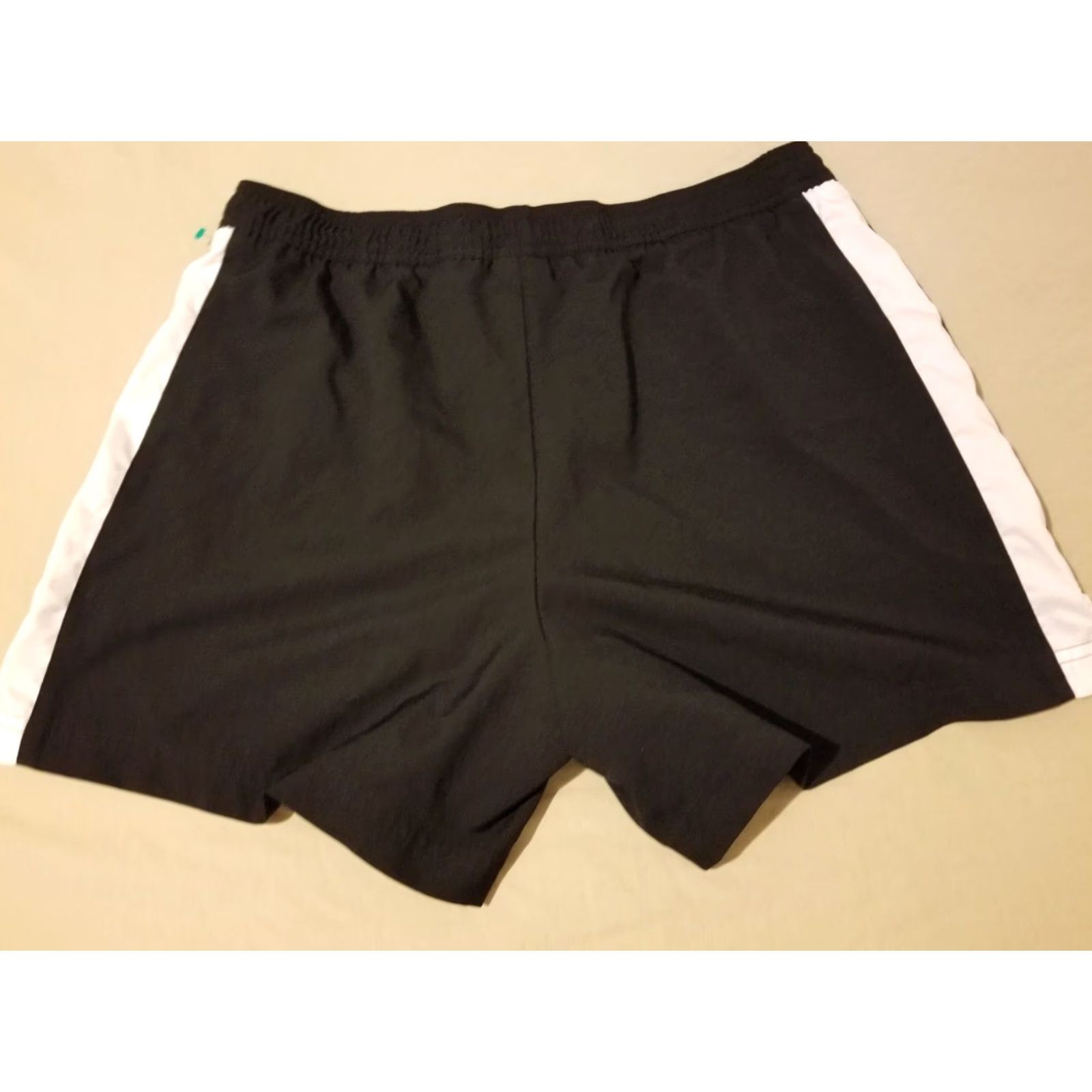 Nike Womens Nike Shorts M Medium Black Athletic Gym Workout Size 32" / US 10 / IT 46 - 2 Thumbnail