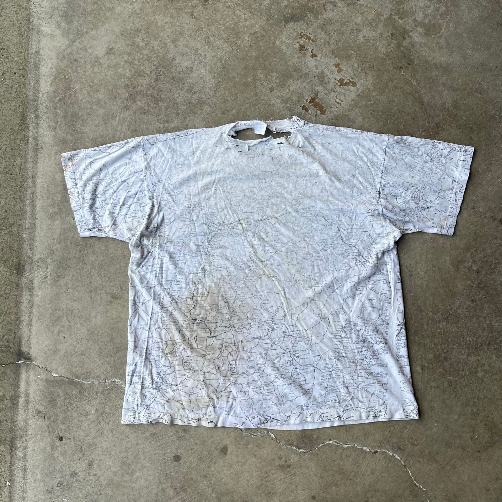 Vintage VINTAGE OREGON MAP AOP SHIRT XL 90S THRASHED Size US XL / EU 56 / 4 - 4 Thumbnail