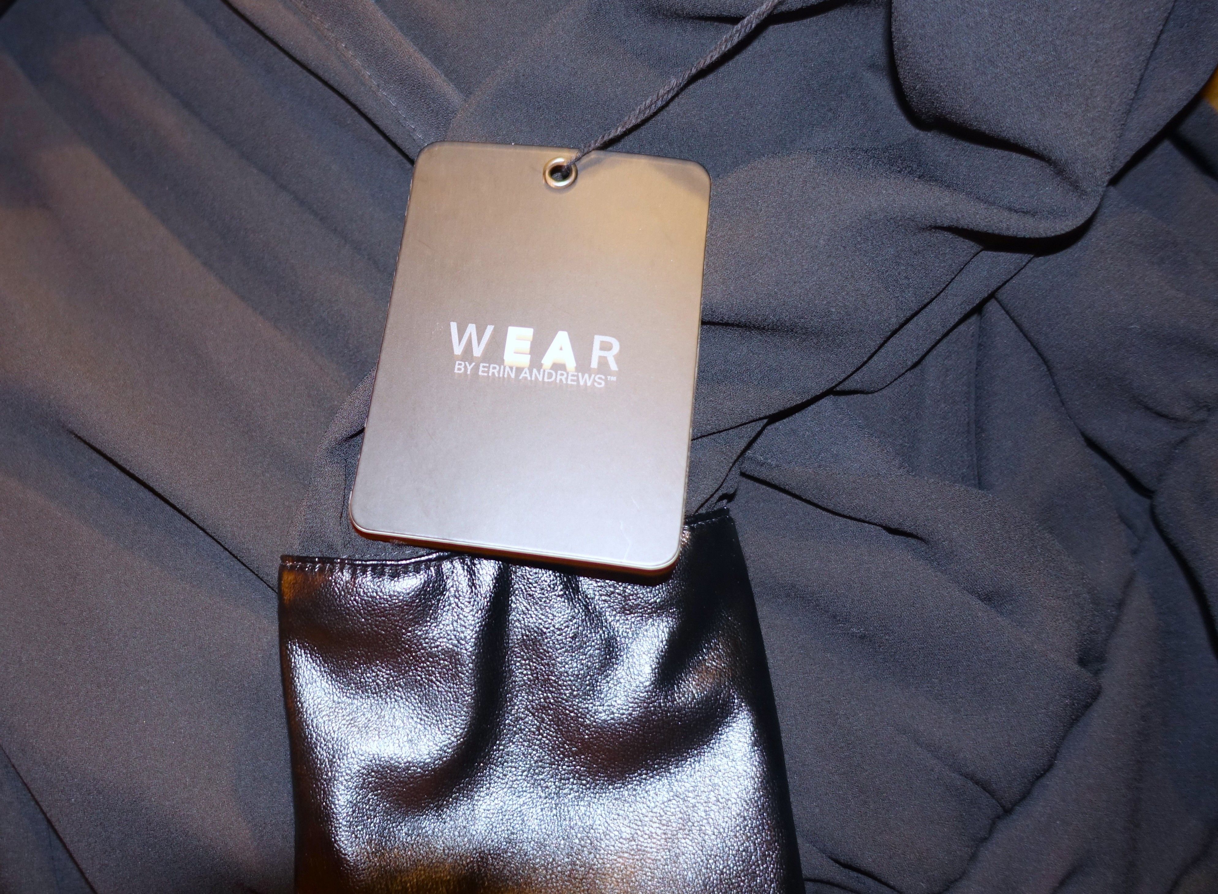 Other Wear by Erin Andrews Black Faux Wrap Blouse S NWT Size S / US 4 / IT 40 - 8 Thumbnail