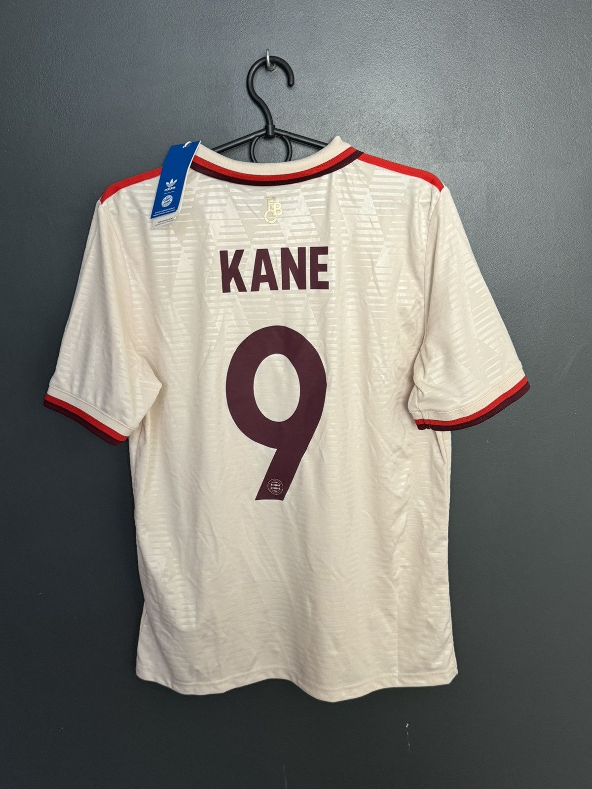 Adidas KIDS New Bayern Munchen 24/25 Third Kane Football Jersey Size US S / EU 44-46 / 1 - 1 Thumbnail