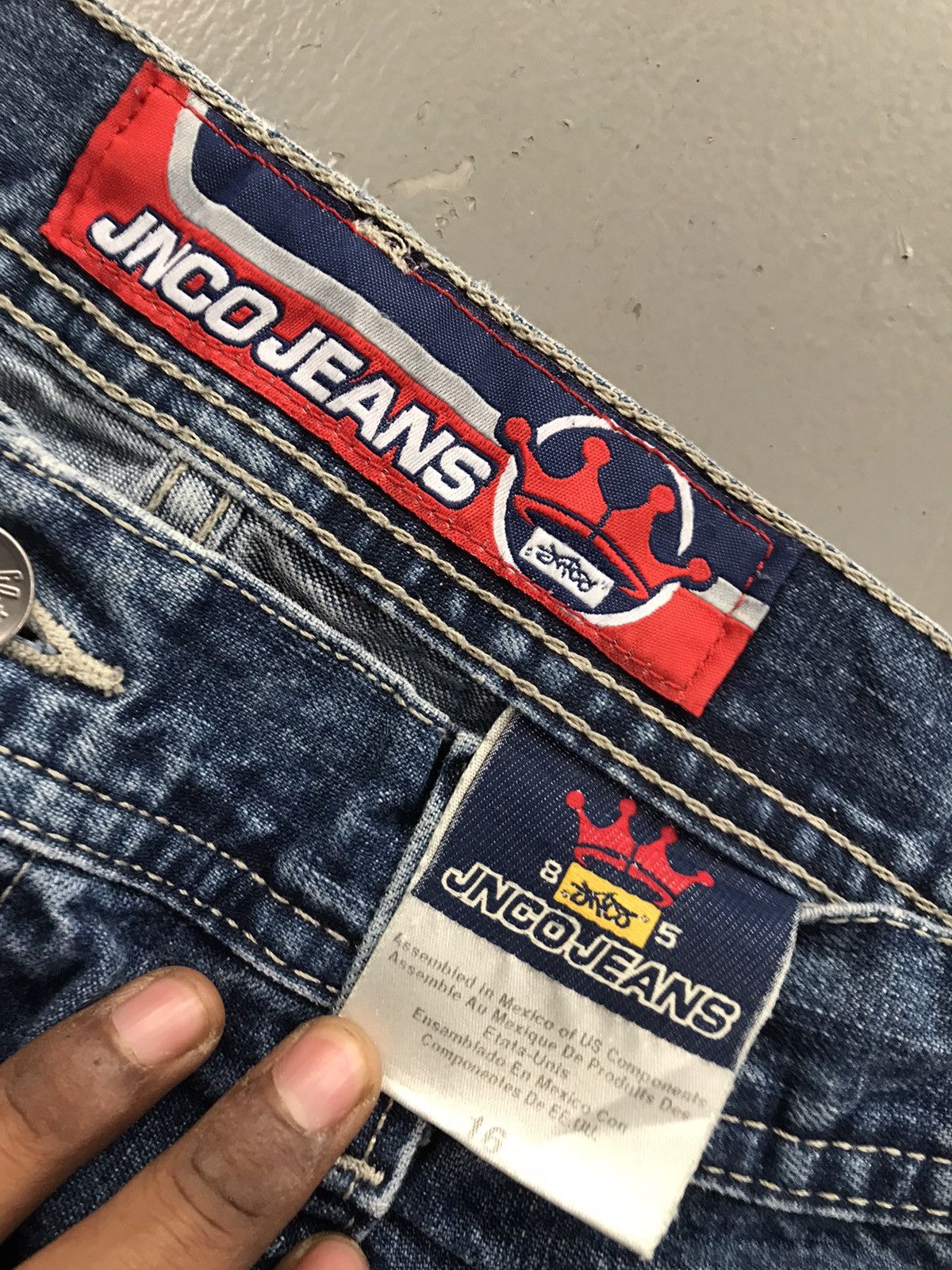 Vintage Jnco big pocket scorpion 👑🦂 embroidered denim