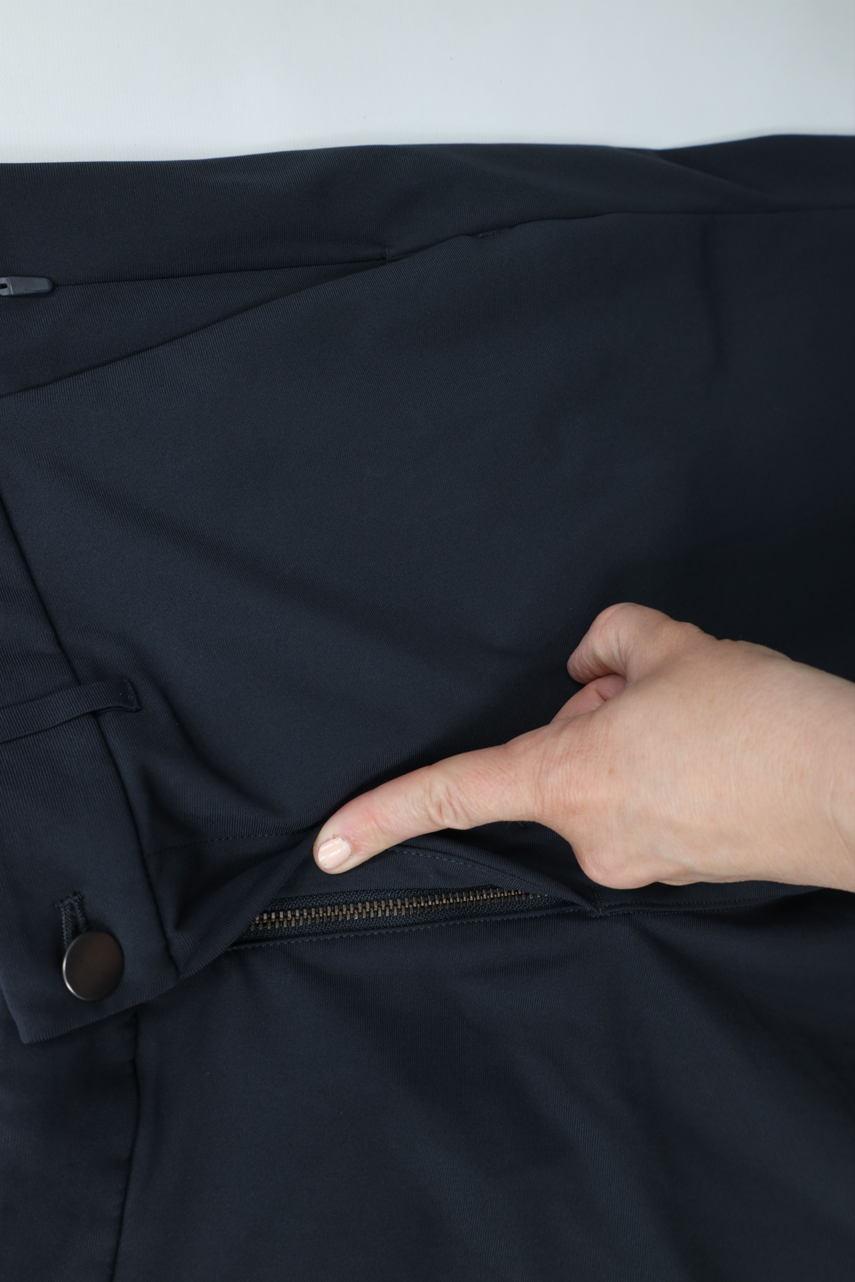 Lululemon × Vintage Lululemon Straight Leg ABC Chinos Chino Pants Dark Gray Size US 36 / EU 52 - 5 Thumbnail