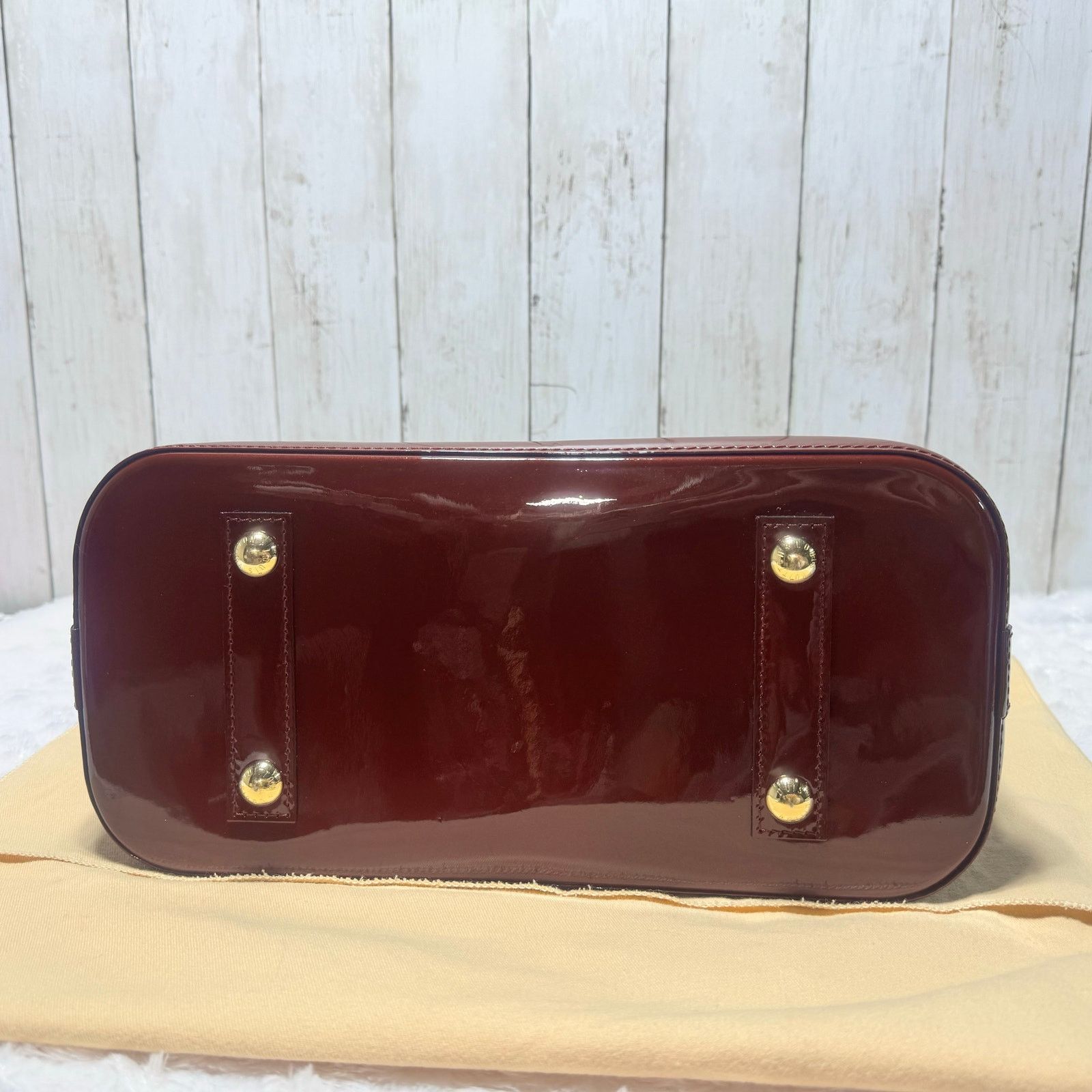 Louis Vuitton Authentic Louis Vuitton Alma Handbag Monogram Vernis SN4114 Size ONE SIZE - 13 Thumbnail