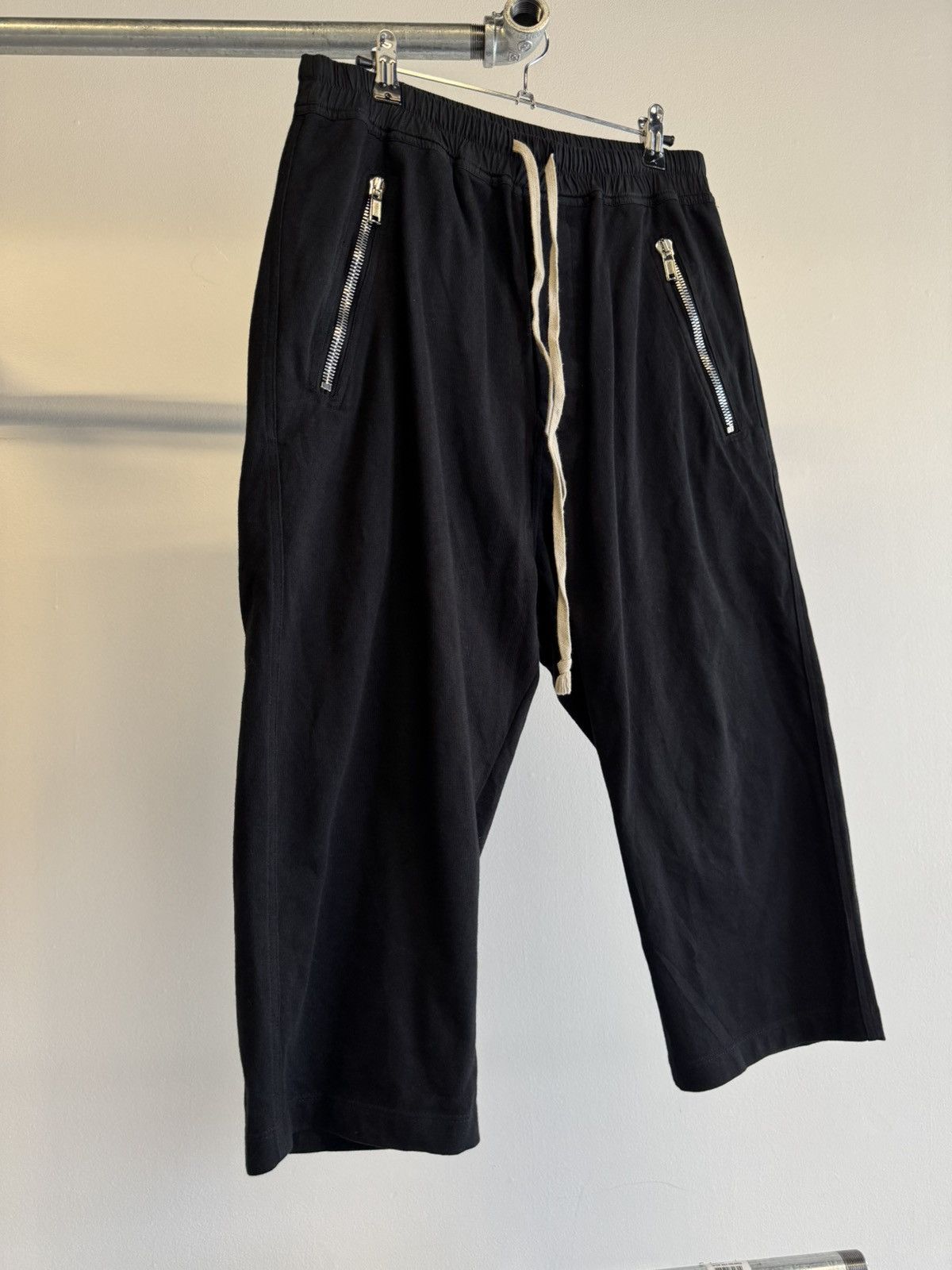 Rick Owens Rick owens tecuatl cropped pants Size US 30 / EU 46 - 2 Thumbnail