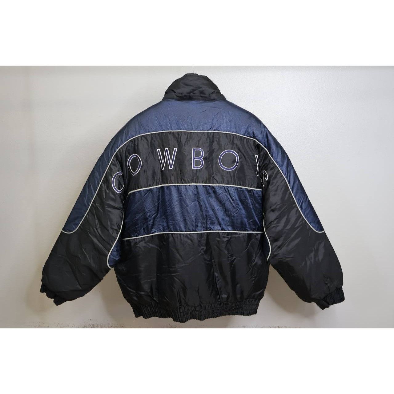 Vintage Vintage Dallas Cowboys NFL Puffer Jacket Reversible Size US XL / EU 56 / 4 - 2 Thumbnail