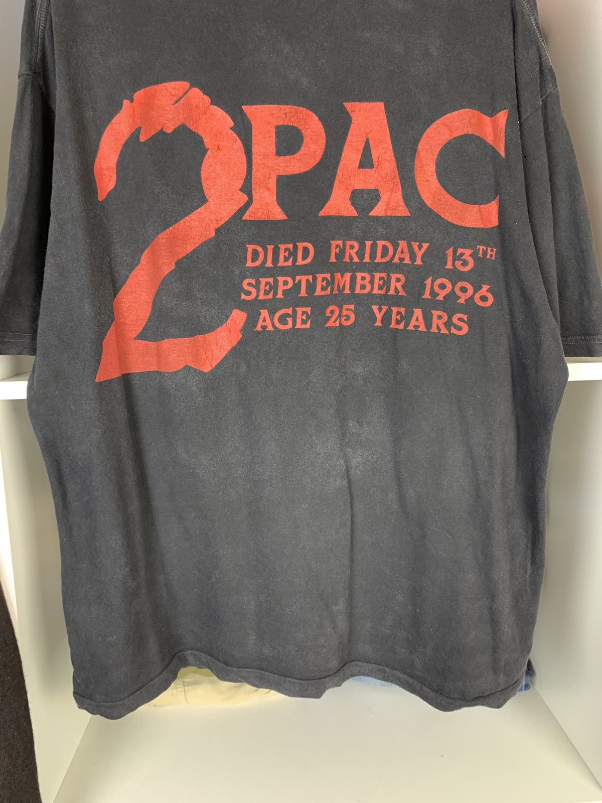 Band Tees Vintage 90s Tupac "Live By The Gun Die By The Gun" T-Shirt Size US L / EU 52-54 / 3 - 25 Thumbnail