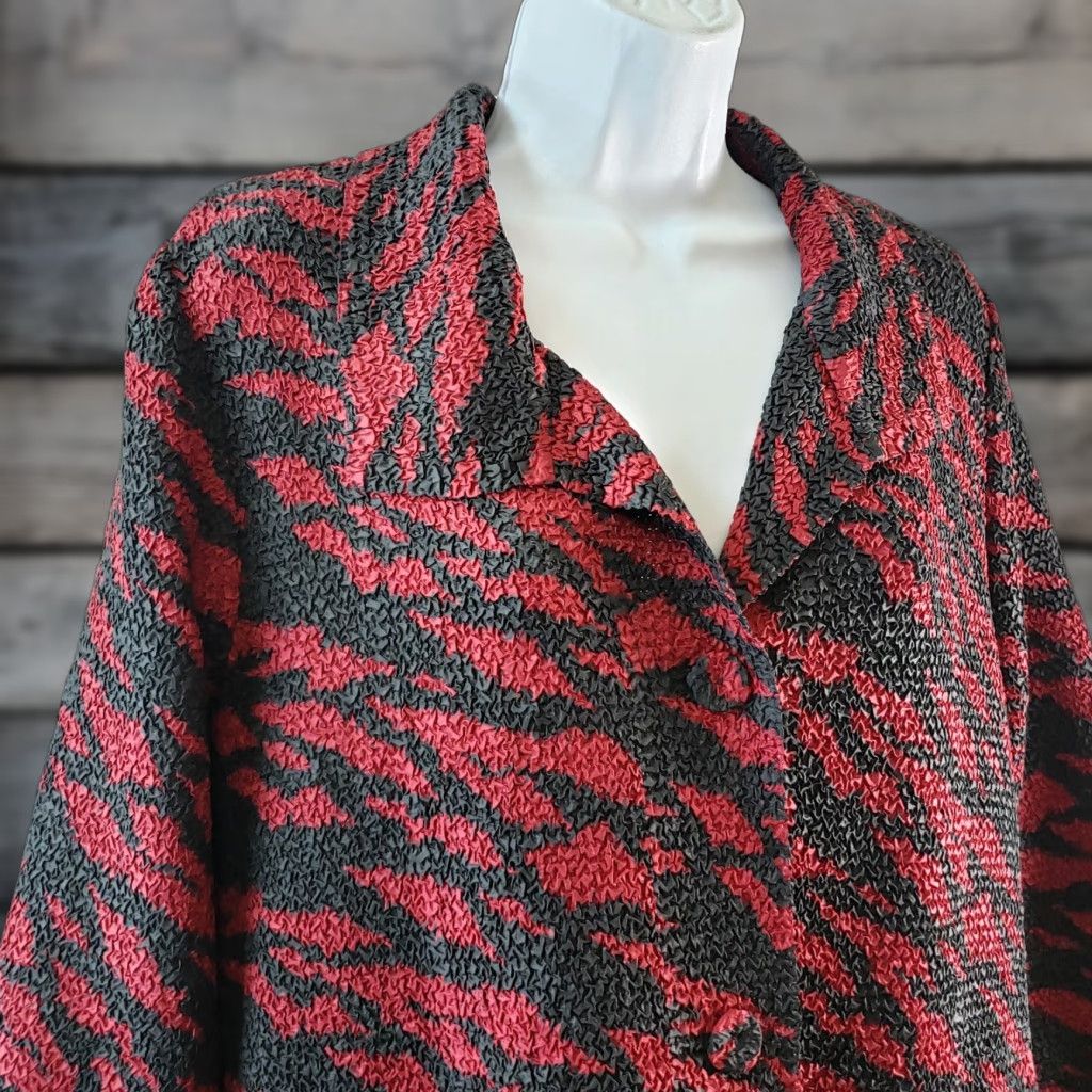 Vintage VINTAGE Chico's Travelers Womens Button Front Jacket Sz Small Black Red Textured Size S / US 4 / IT 40 - 1 Thumbnail