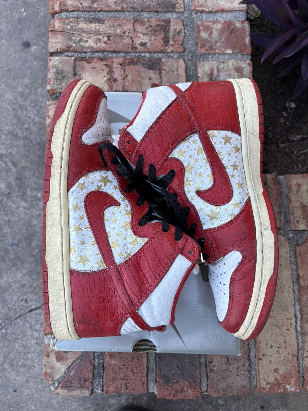 Nike × Supreme 2003 Nike Supreme SB Dunk High Size US 10 / EU 43 - 2 Thumbnail