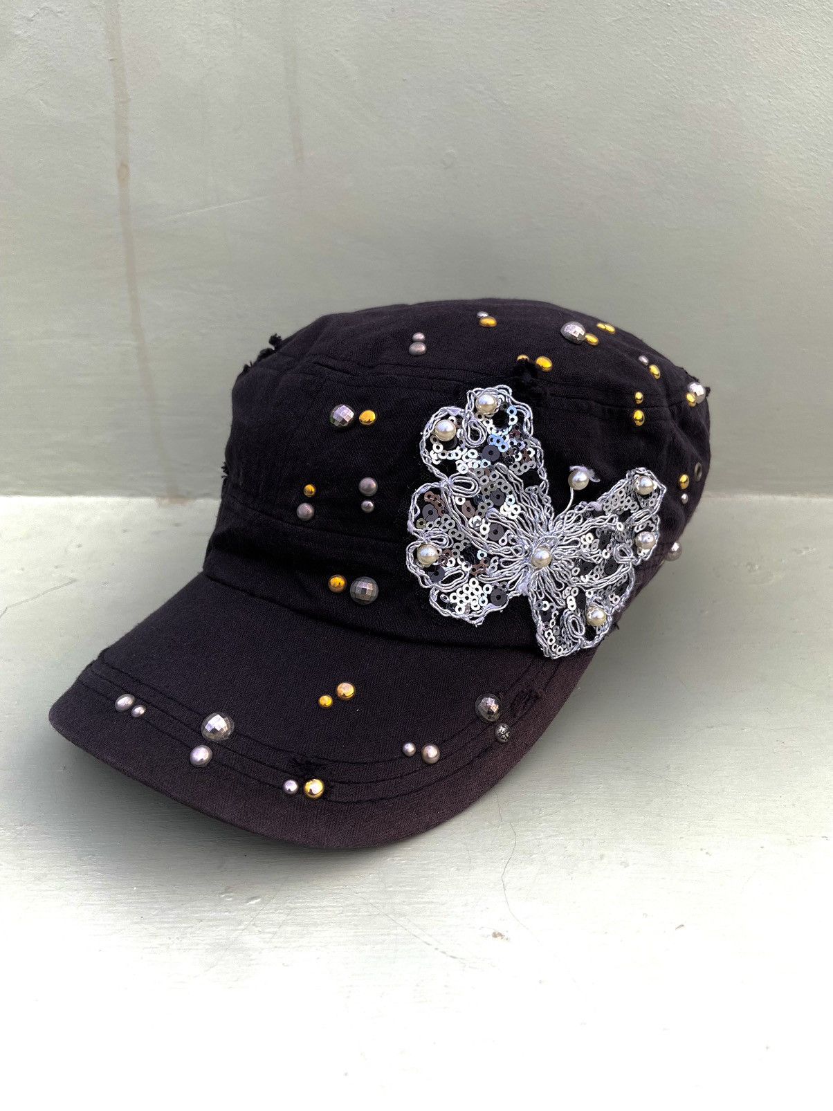 Beauty Beast × If Six Was Nine × Japanese Brand 2000s studded pearl with butterfly Size ONE SIZE - 1 Thumbnail