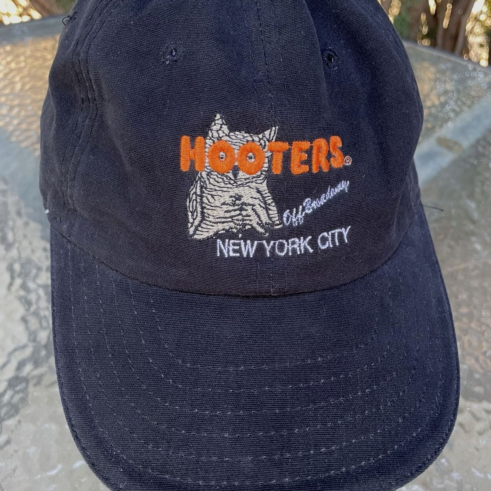 Vintage VTG Hyp Hooters New York City Off Broadway Embroidered Black Strapback Cap Hat OSFA Mens Baseball Cap Size ONE SIZE - 3 Thumbnail