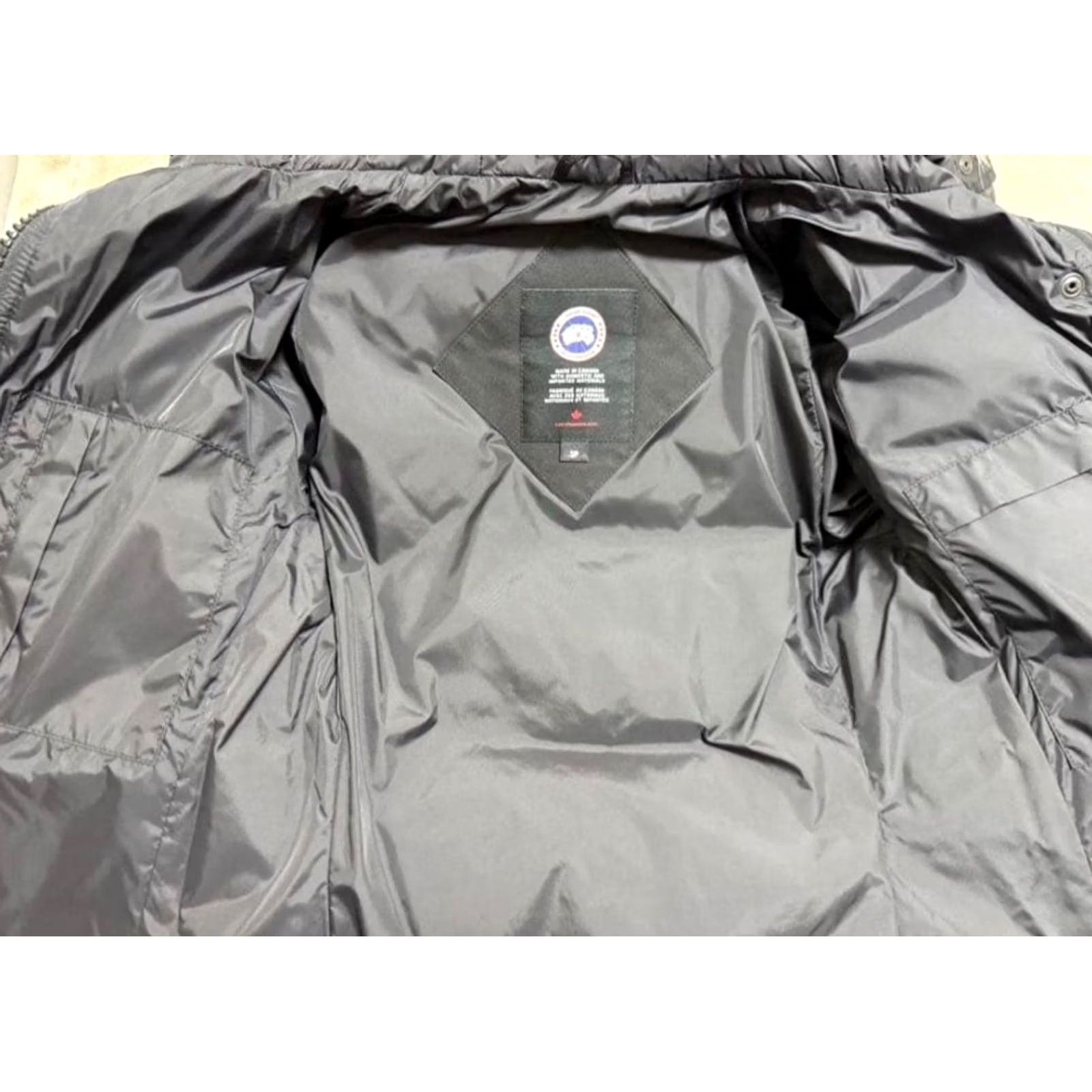 Canada Goose VINTAGE? No. Canada Goose MACKENZIE Polyester×cotton Down jacket S Ladies' Black 2302JL Soth Size M / US 6-8 / IT 42-44 - 6 Thumbnail