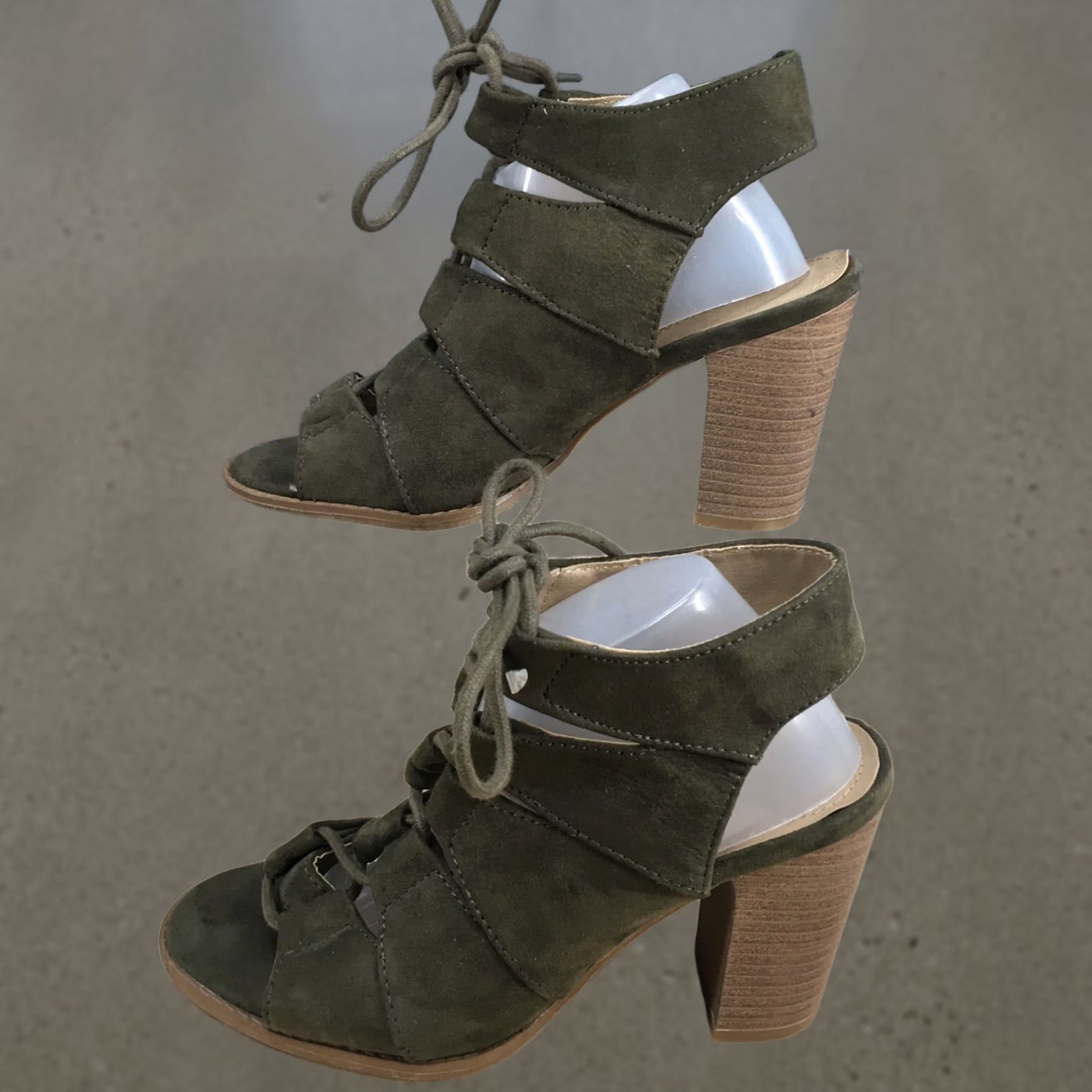 Kenneth Cole Kenneth Cole Heels Womens Gladiator Kay Board Green Block Open Toe M Casual Shoes 7 Size US 7 / IT 37 - 1 Thumbnail