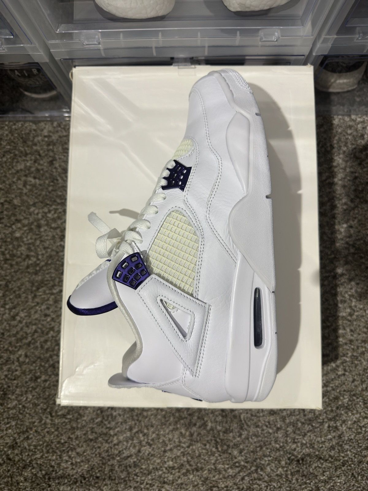 Jordan Brand Air Jordan Retro 4 Metallic Purple 11.5 Size US 11.5 / EU 44-45 - 8 Thumbnail