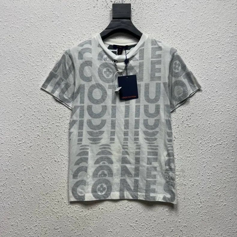 Louis Vuitton Louis Vuitton Grey bullet screen on white background print Size US XS / EU 42 / 0 - 1 Thumbnail
