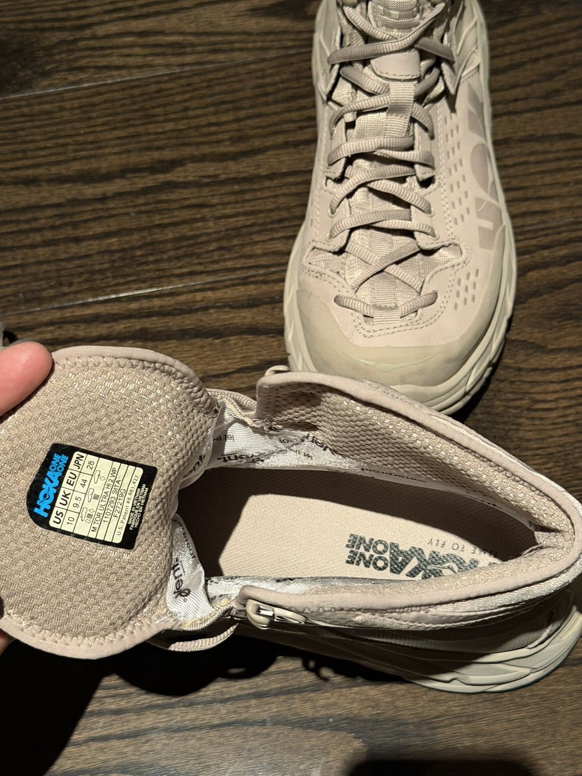 Hoka HOKA ONE ONE Tor Ultra High Size US 10 / EU 43 - 8 Thumbnail