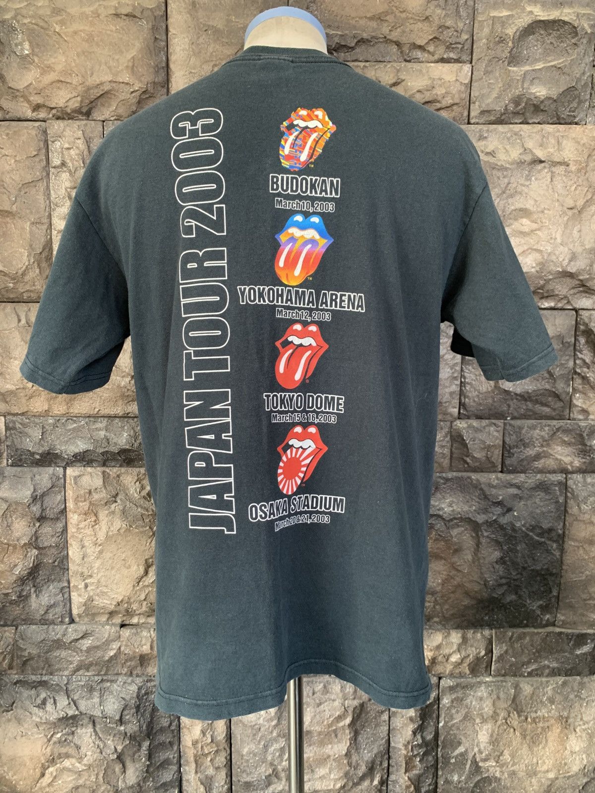 Band Tees × The Rolling Stones × Vintage Vintage The Rolling Stones Japan Tour 2003 Rock Band T shirt Size US M / EU 48-50 / 2 - 5 Thumbnail