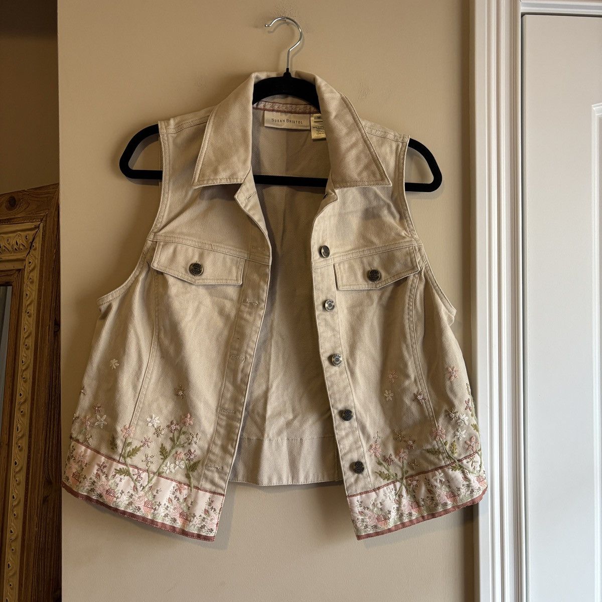Other Floral Embriodered Cream Corduroy Vest Size M / US 6-8 / IT 42-44 - 1 Thumbnail
