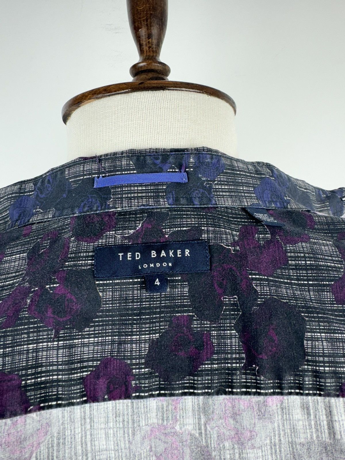 Ted Baker Men’s Ted Baker Floral Long Sleeve Button Down Shirt size 4 Size US L / EU 52-54 / 3 - 5 Thumbnail