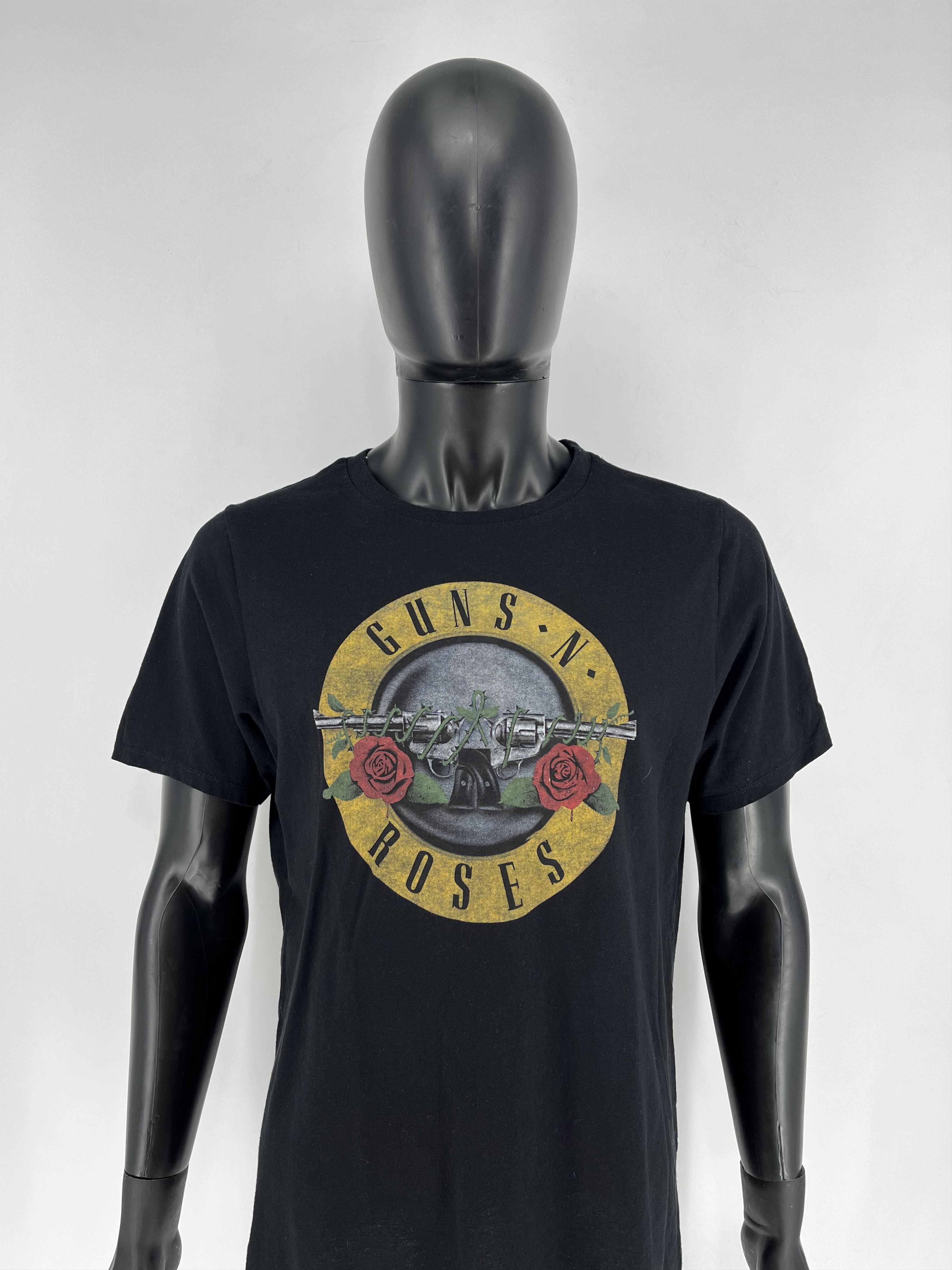Band Tees Vintage Guns N’ Roses 🌹 Big Logo Official Merchd T-Shirt Size US M / EU 48-50 / 2 - 1 Thumbnail