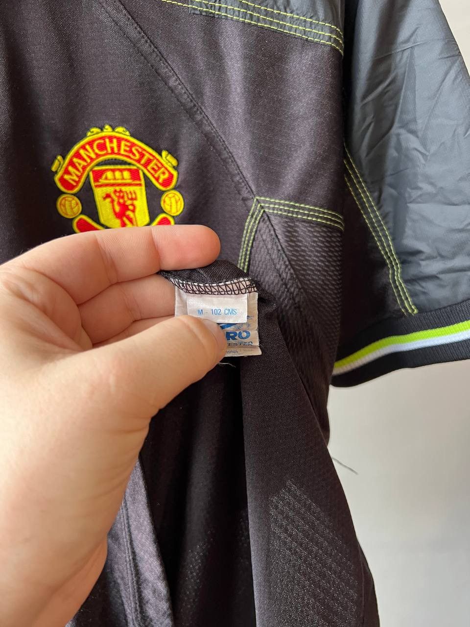 Umbro 1998/99 MANCHESTER UNITED THIRD SOCCER JERSEY FOOTBALL SHIRT Size US M / EU 48-50 / 2 - 12 Thumbnail