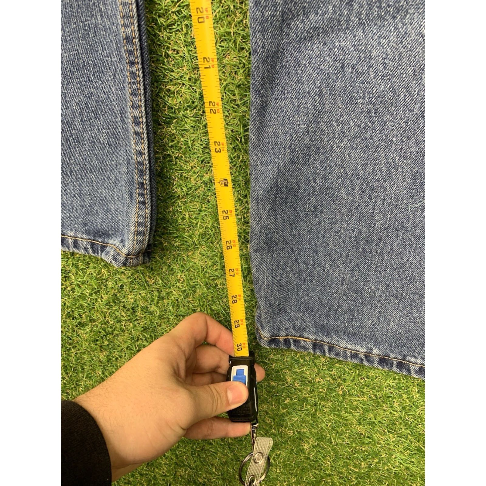 Levi's VINTAGE Levi's 550 Jeans Mens 38x29 Relaxed Fit Tapered Dark Wash Denim Workwear Blue 80s 90s Grunge Retro Classic Levi's Mens Jeans Size US 38 / EU 54 - 6 Thumbnail
