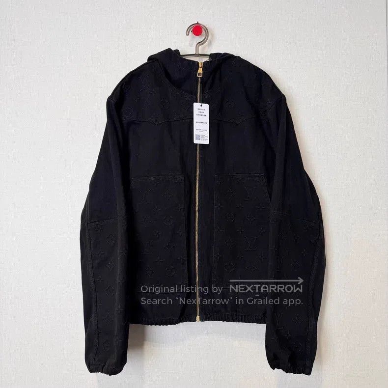 Louis Vuitton Louis Vuitton Black embossed LOGO denim jacket Size US L / EU 52-54 / 3 - 1 Thumbnail