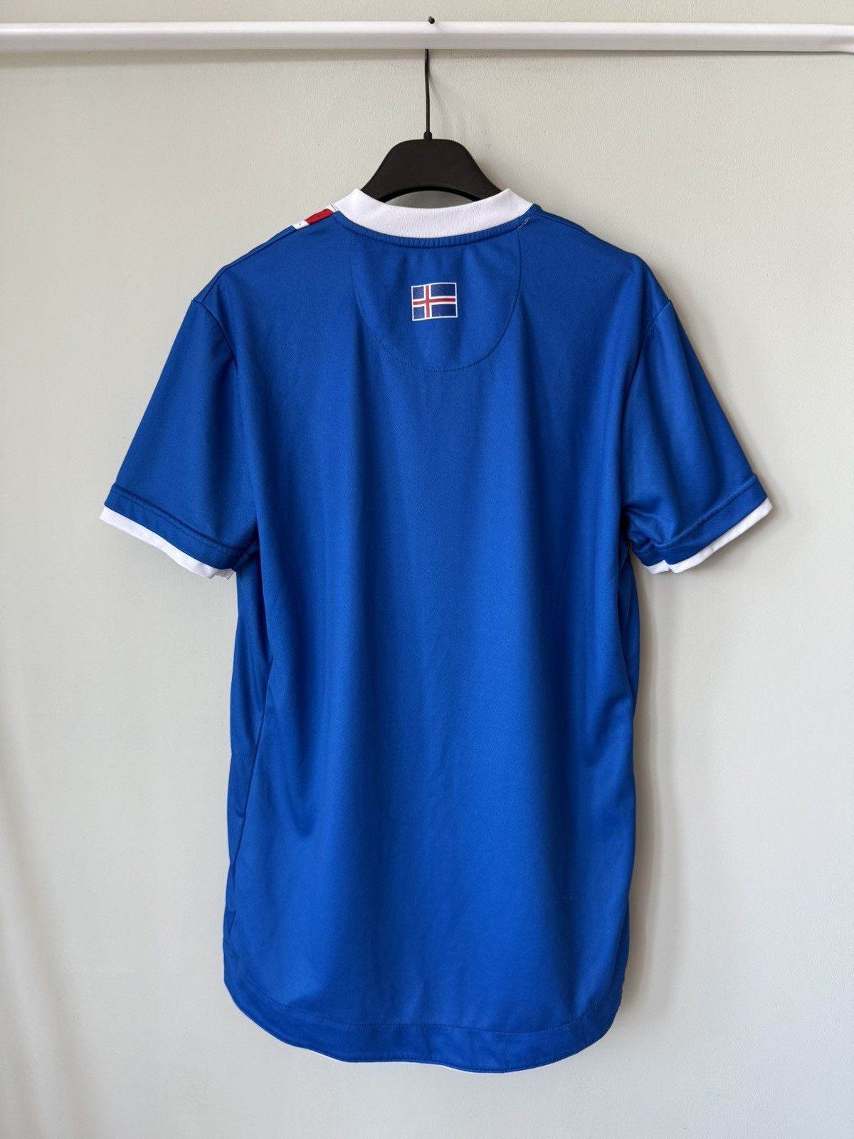 Errea 2016/17 Iceland KSI Fyrir Island euro home soccer jersey tee Size US S / EU 44-46 / 1 - 2 Thumbnail