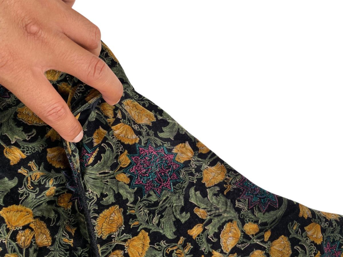 Japanese Brand × Vintage Vtg Velvet Full Printed Flower Japanese Brand Size US M / EU 48-50 / 2 - 9 Thumbnail