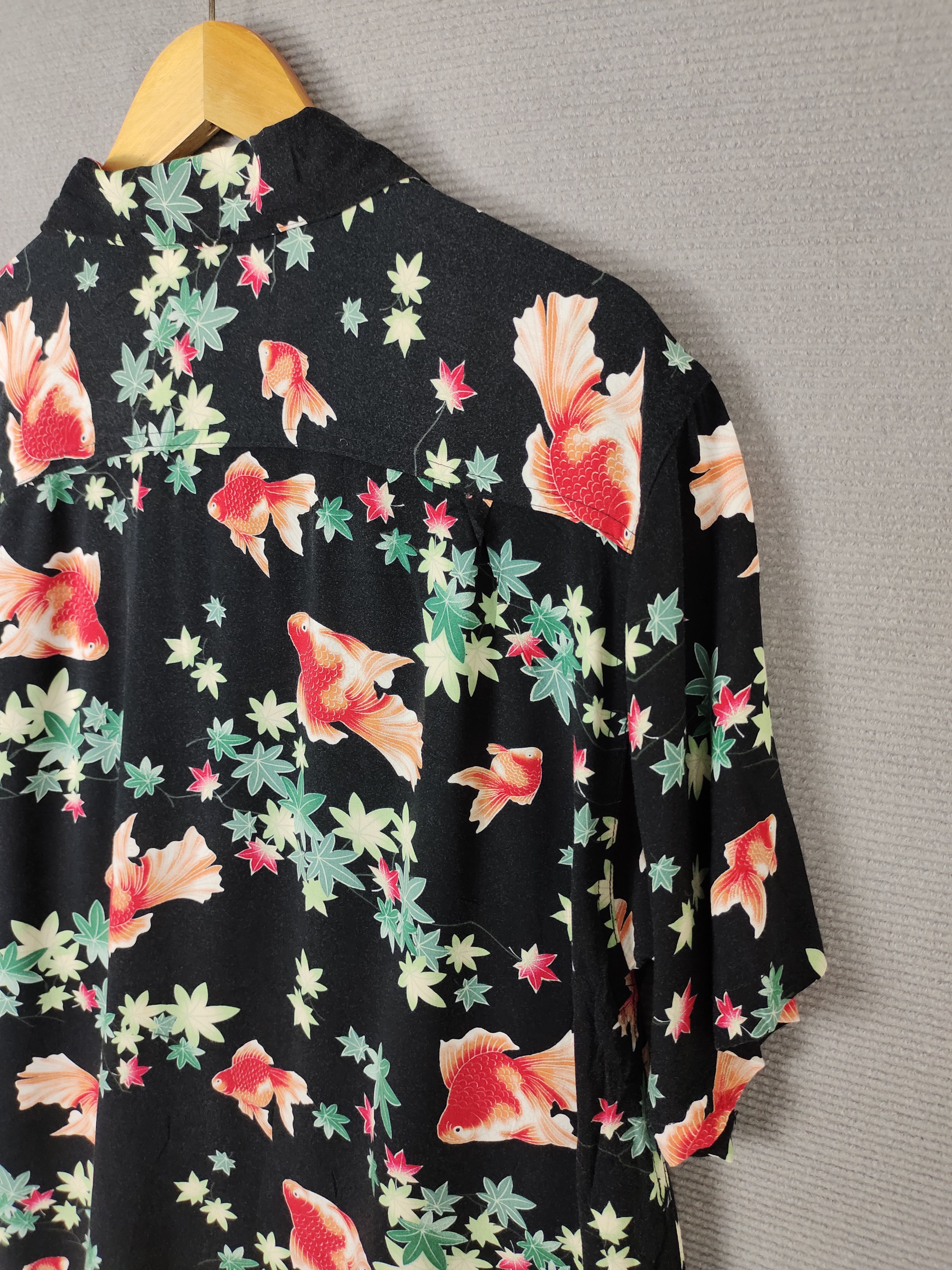 Japanese Brand Japanese Hawaiian Roushatte Gold Fish Rayon Aloha Shirt Size US L / EU 52-54 / 3 - 9 Thumbnail