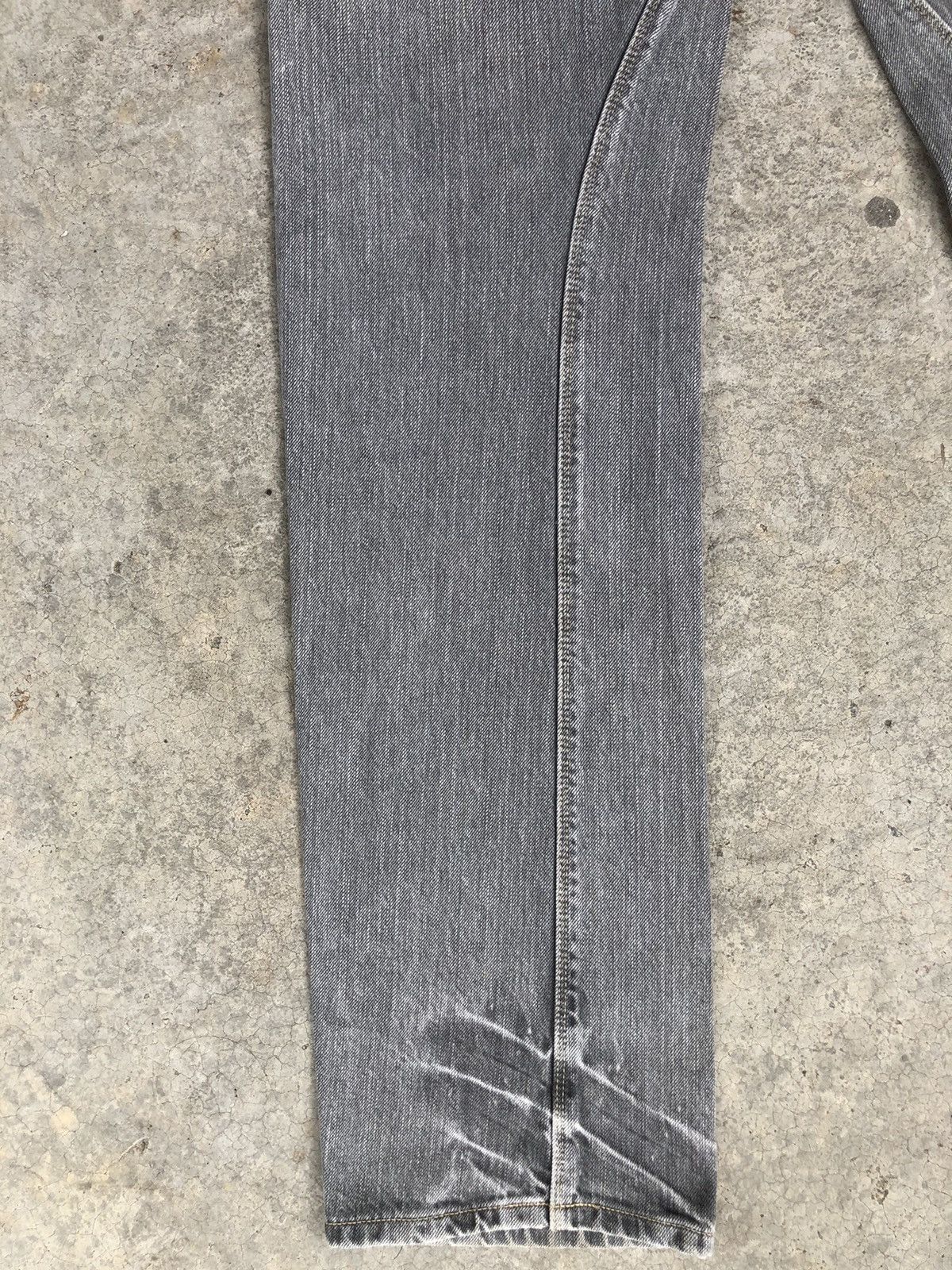 Levi's Y2k Levi’s Engineered Jeans Distressed Denim Size US 31 - 11 Thumbnail