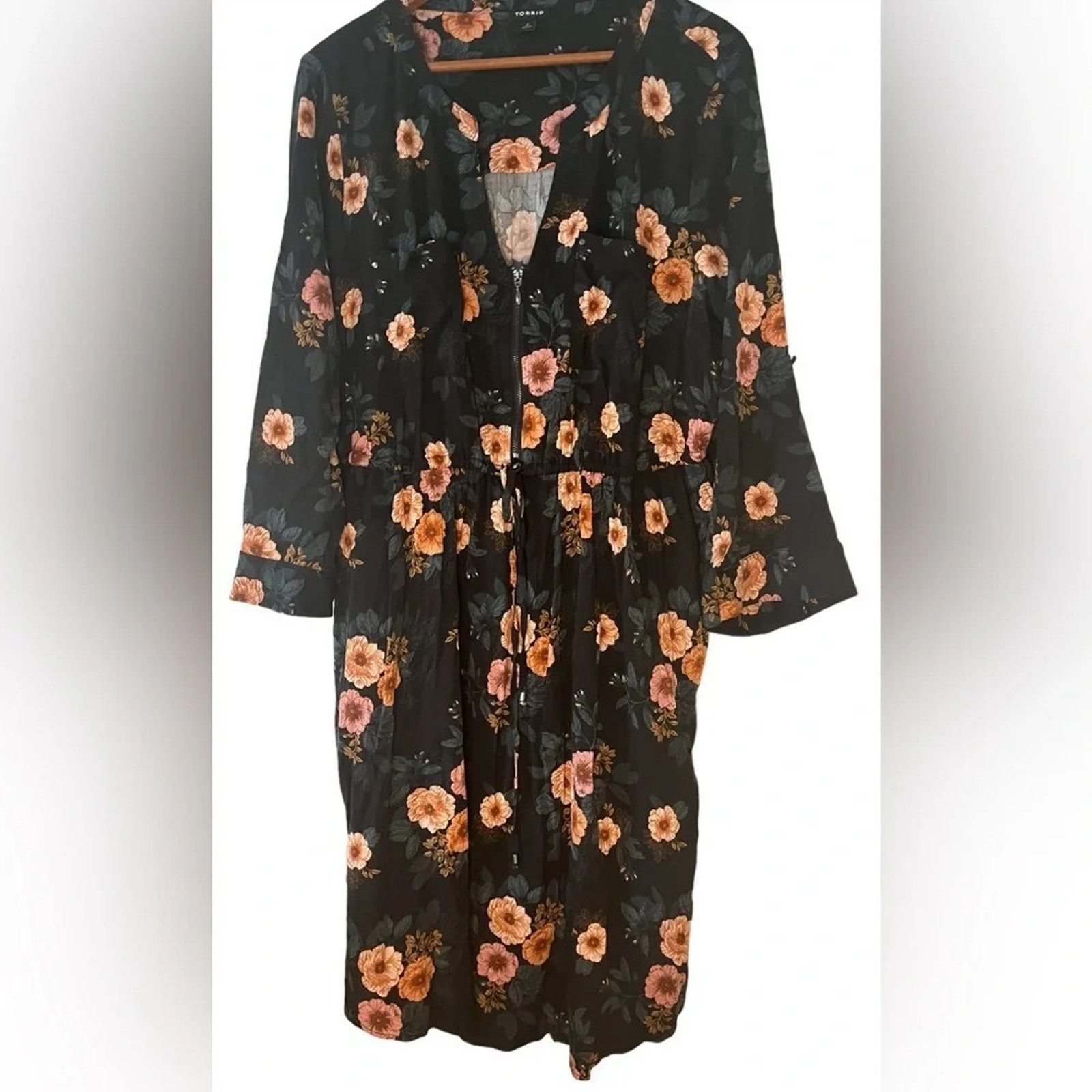 The Unbranded Brand Torrid Challis partial zip front dress, size 2 (2X) Size XXL / US 16-18 / IT 52-54 - 1 Thumbnail