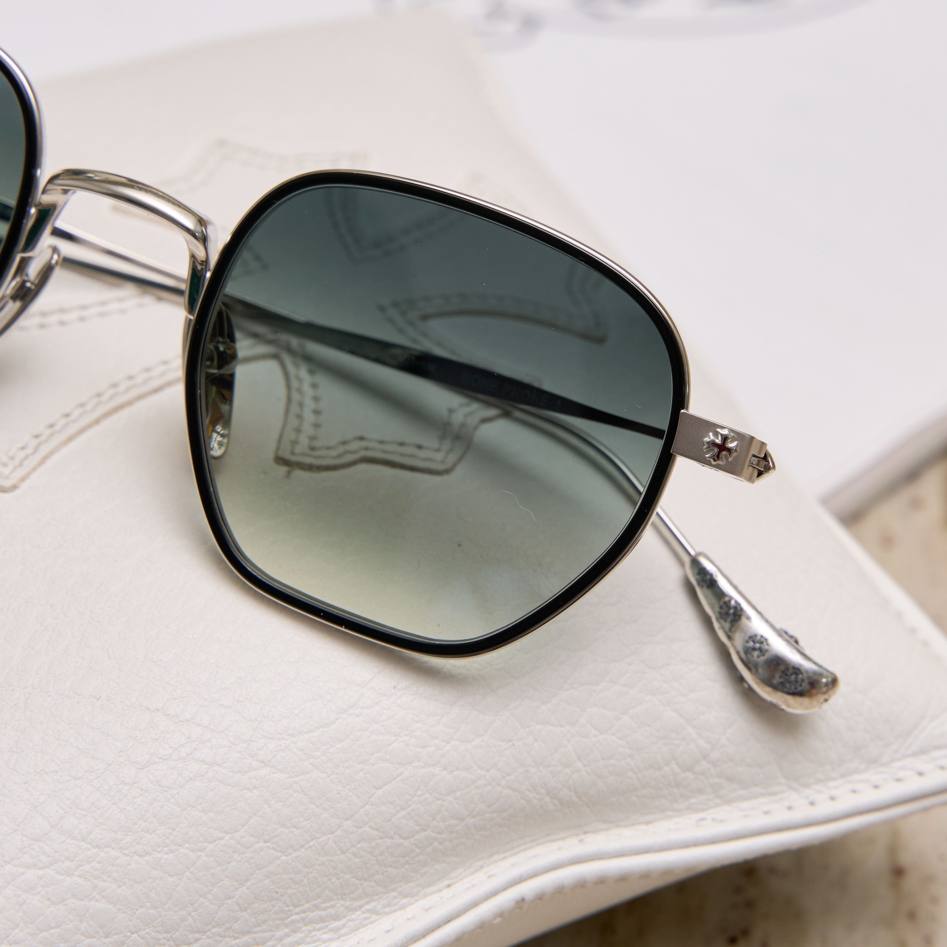 『CHROME BONE PRONE I』 CHROME HEARTS Bone Prone I