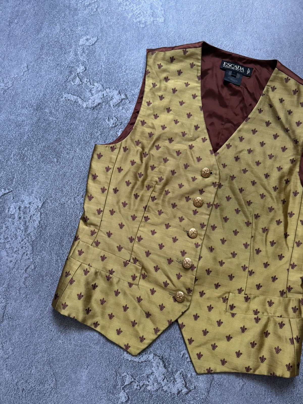 Escada × Escada Sport × Vintage Escada by Margaretha Ley Italy 36 button up vest all printed Size XS / US 0-2 / IT 36-38 - 2 Thumbnail