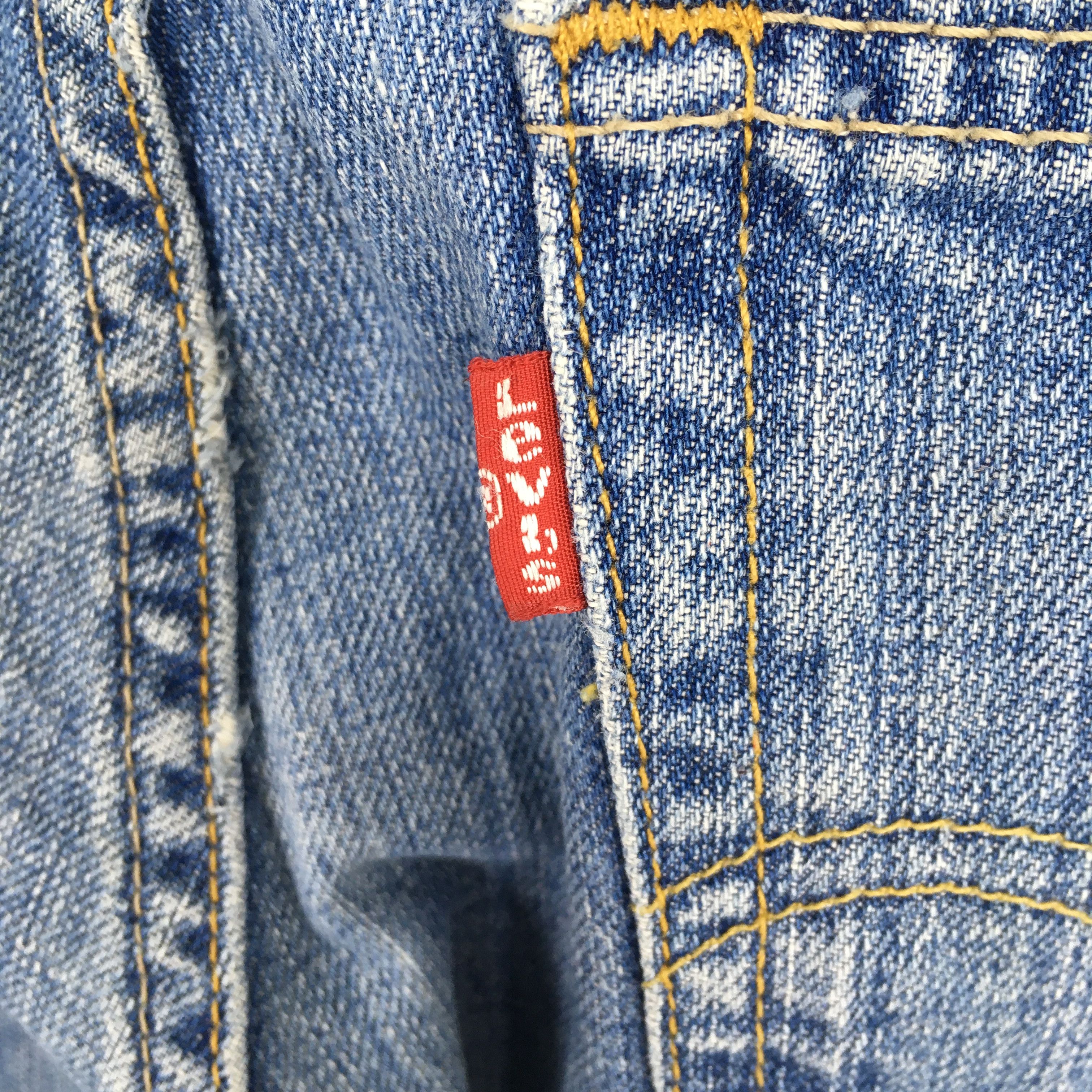 Levi's Size 30x30.5 Vintage Levi's 514 Faded Blue Jeans Size US 30 / EU 46 - 13 Thumbnail