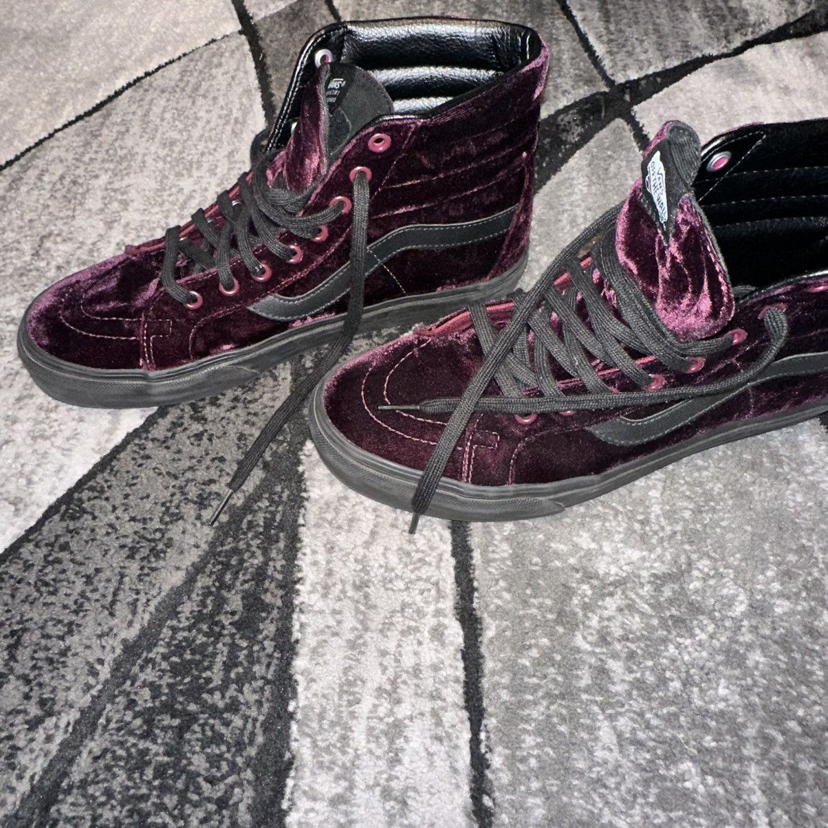 Vans Vans: Skate Sk8-Hi - Re-Issue 'Velvet' Size US 10.5 / EU 43-44 - 1 Thumbnail