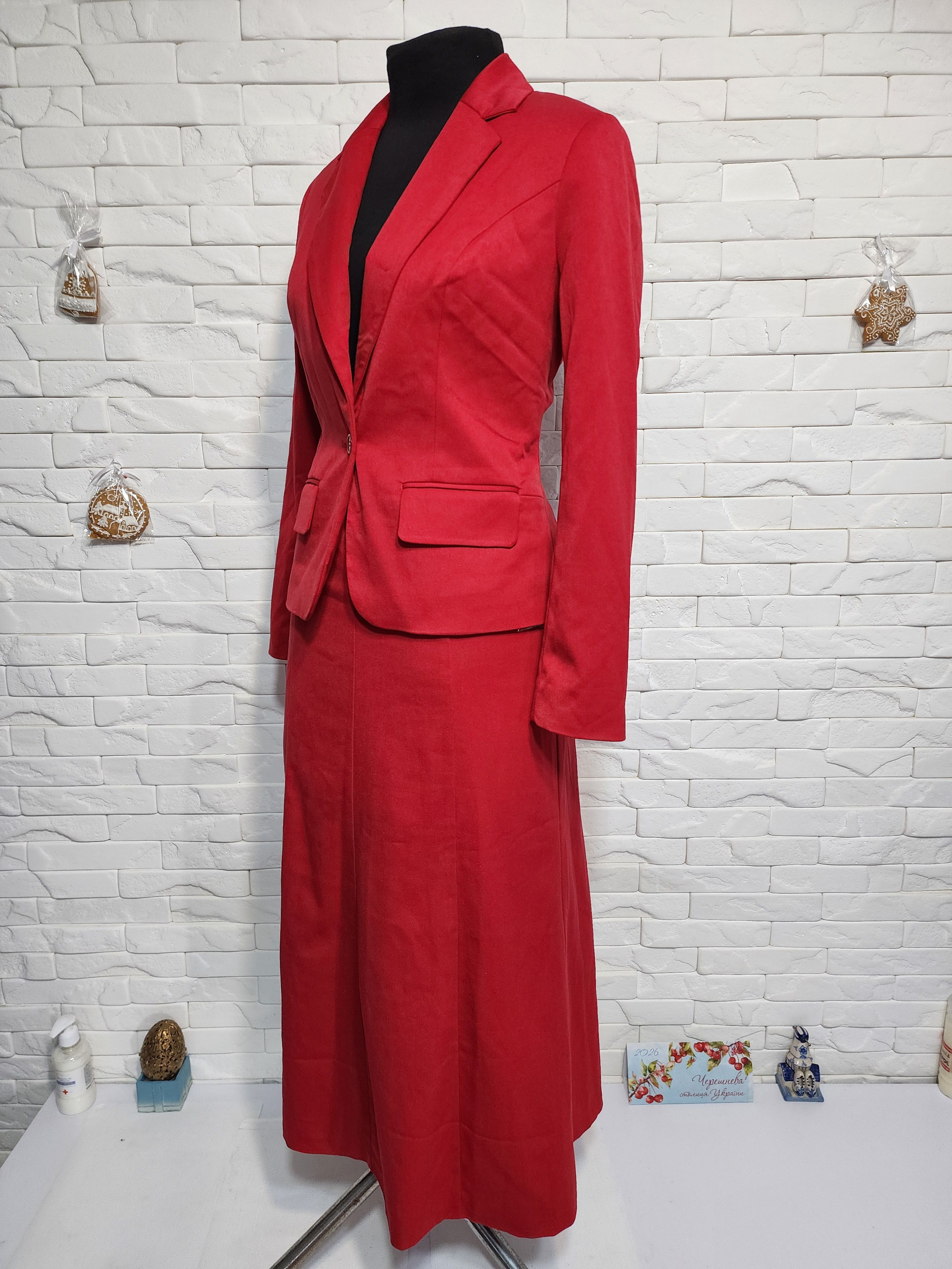 Other Red Women's Suit: Jacket & Skirt Size M / US 6-8 / IT 42-44 - 3 Thumbnail