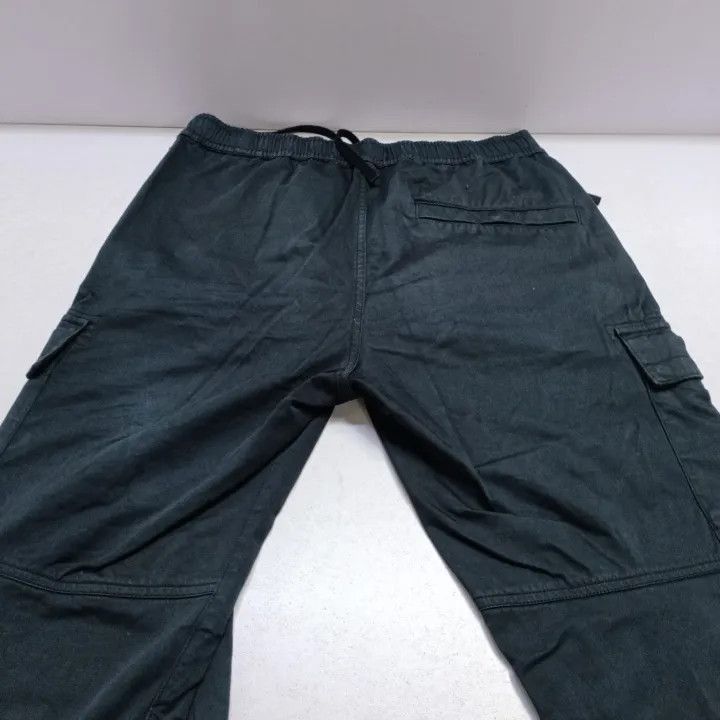 Stone Island Stone Island Black Logo Patch Cargo Pants Size US 32 / EU 48 - 8 Thumbnail