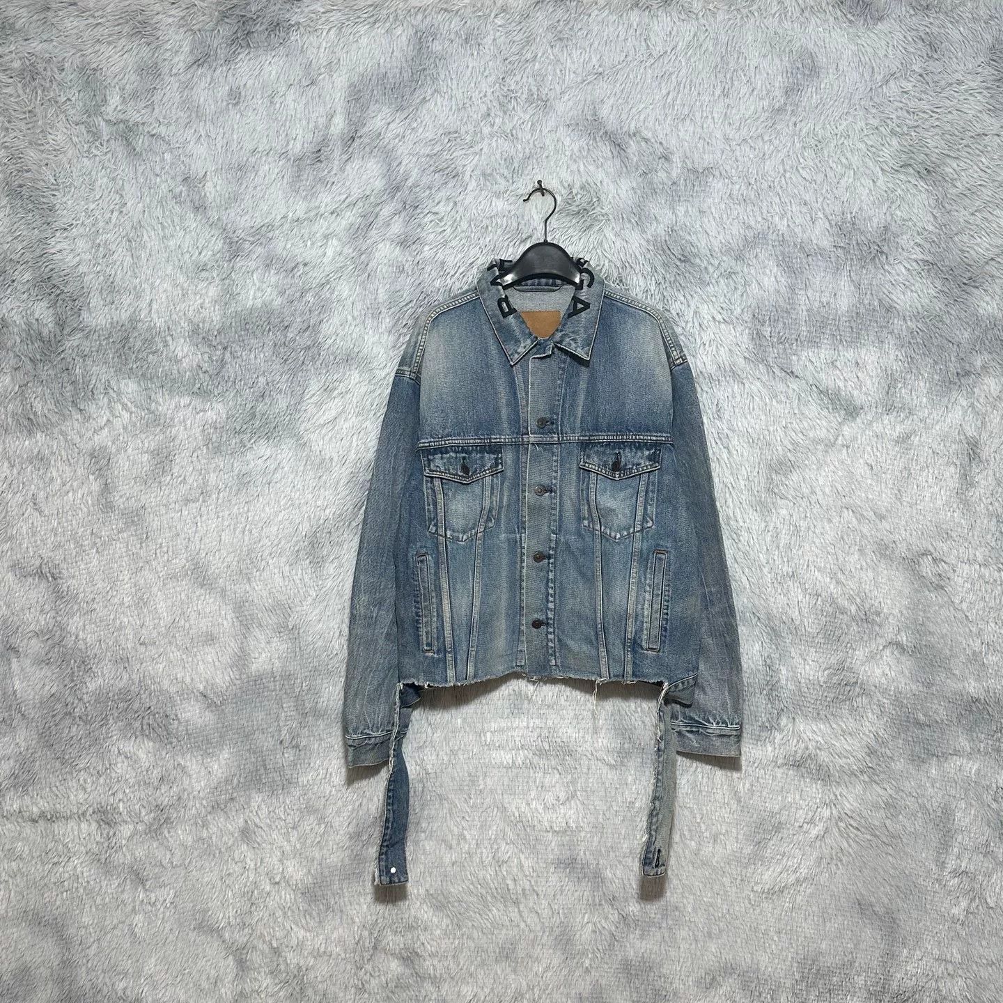 Balenciaga balenciaga embroidered logo denim jacket Size US S / EU 44-46 / 1 - 1 Thumbnail