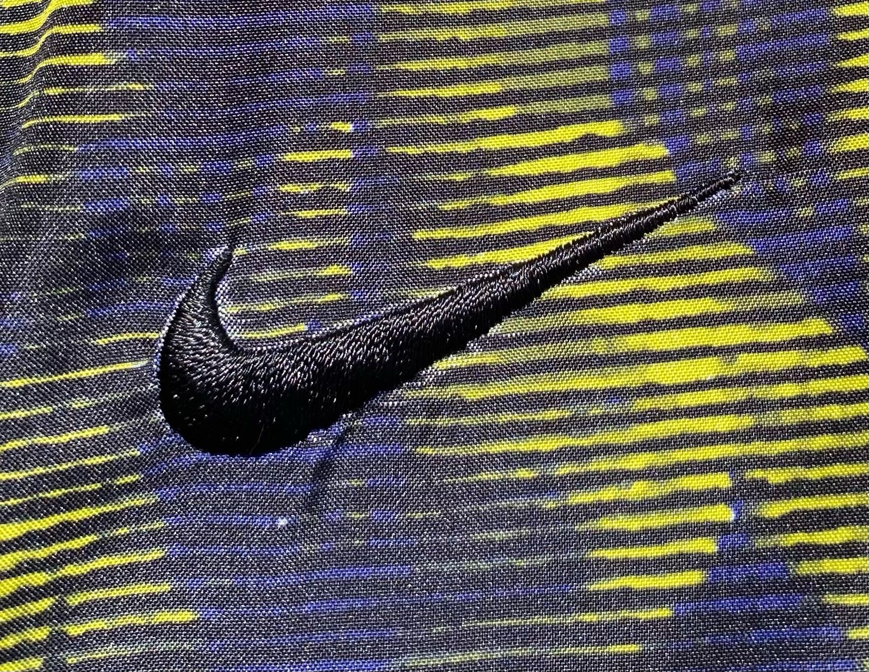 Nike 90’s Nike Colorful Abstract Running Sprinter Shorts Small Size US 30 / EU 46 - 3 Thumbnail