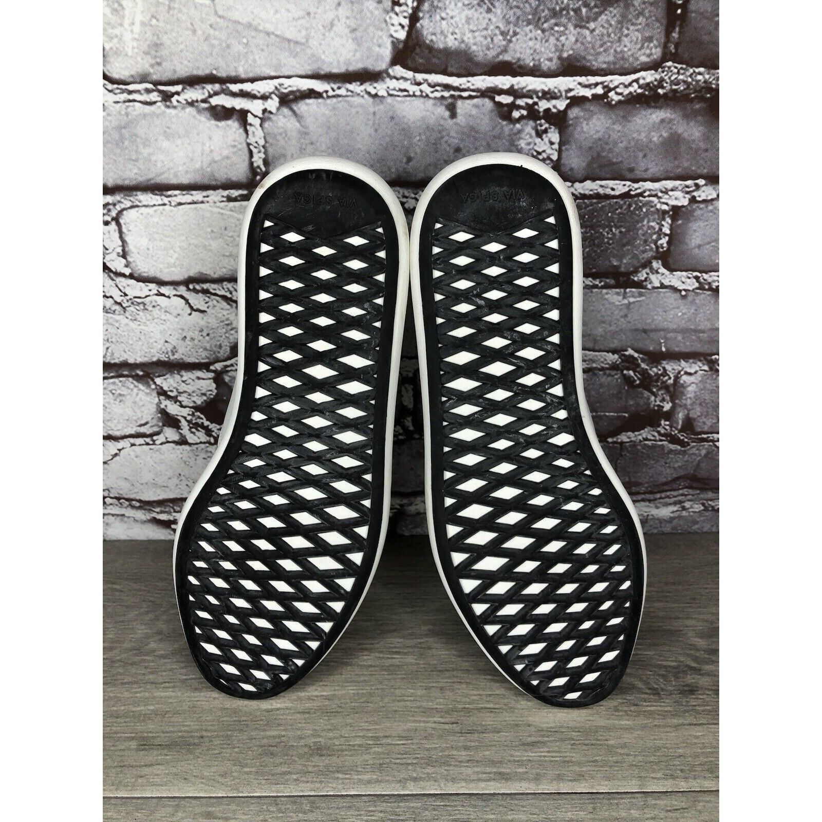 Other Via Spiga White Leather Beige Fabric Slip On Sneakers Women’ Size US 9.5 / IT 39.5 - 8 Thumbnail