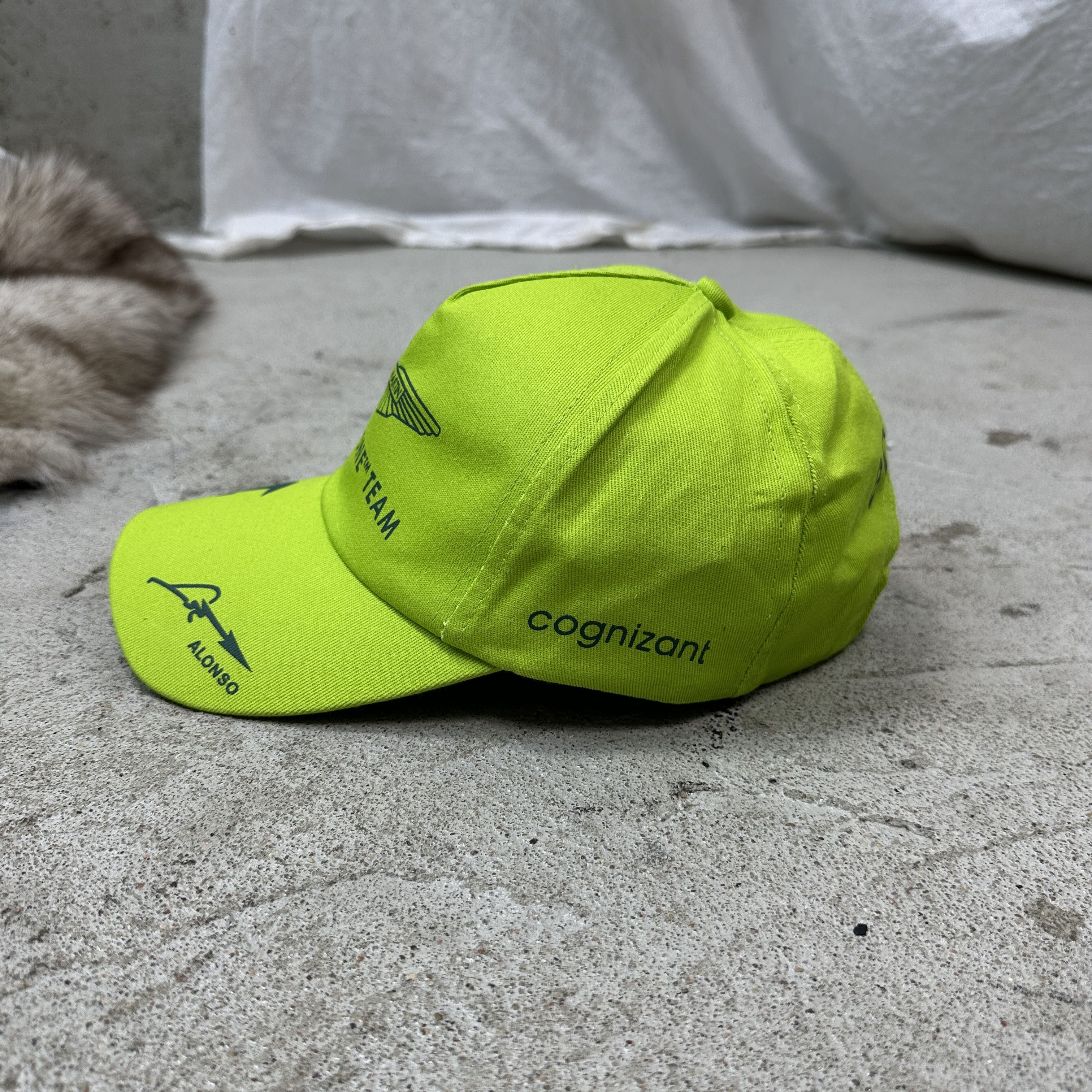 Formula 1 Vintage Sporty Aston Martin F1 Formula One Racing Cap Y2K Size ONE SIZE - 4 Thumbnail